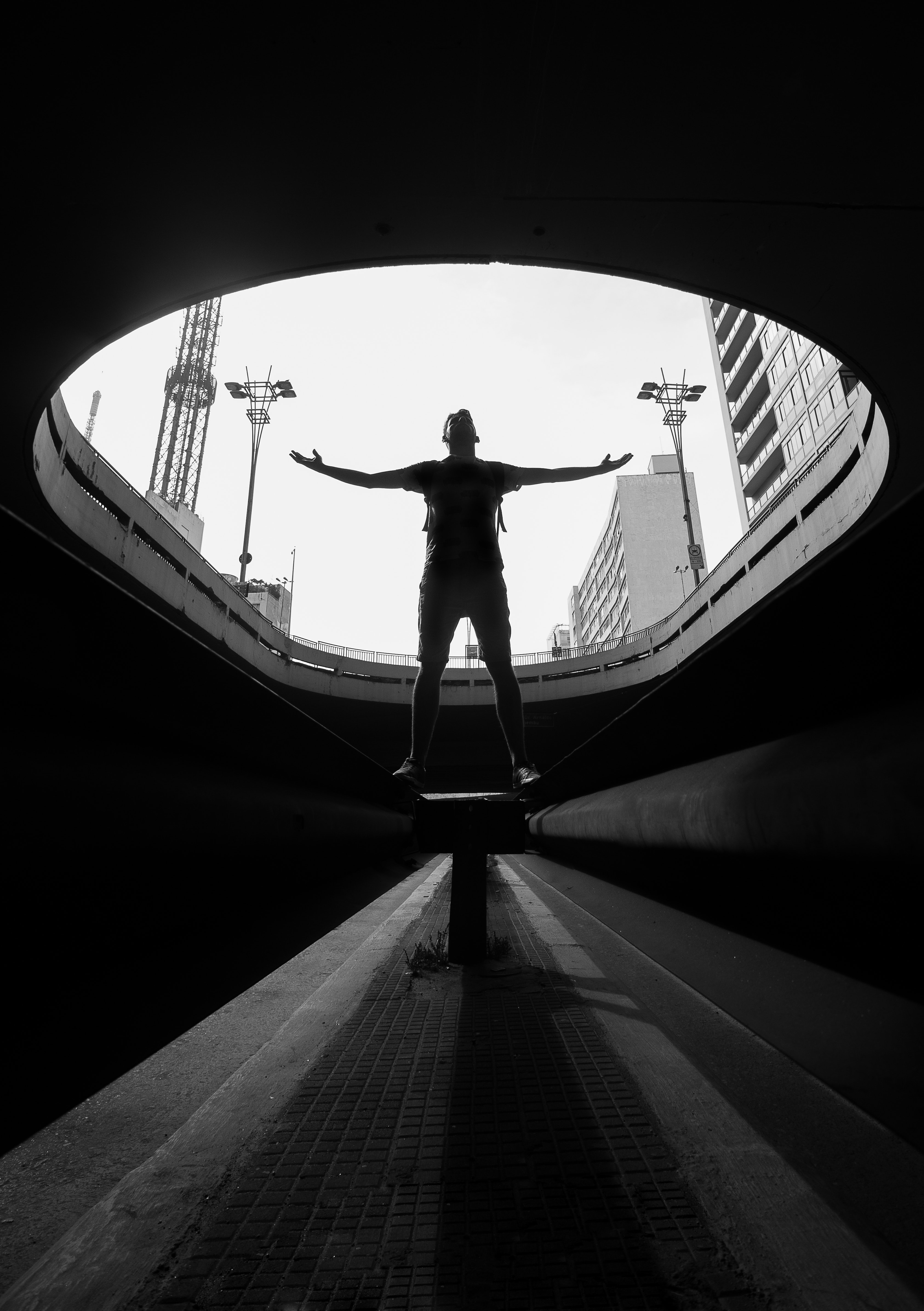 Download mobile wallpaper Chb, Architecture, Shine, Bw, Light, Silhouette, Man, Freedom for free.