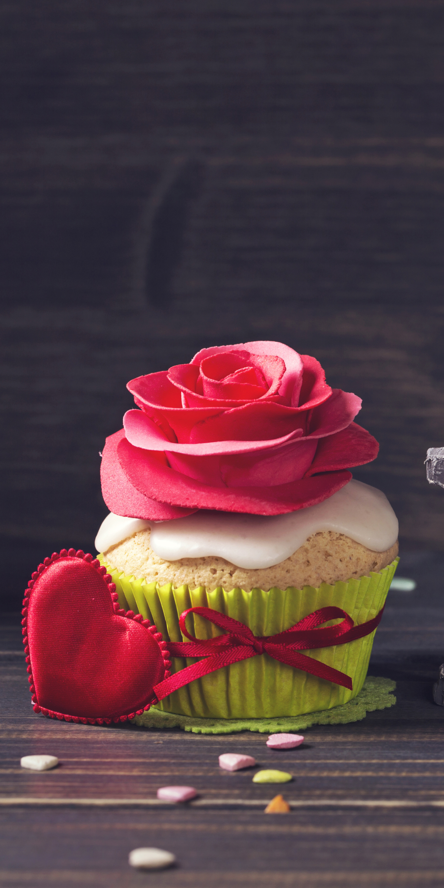 Download mobile wallpaper Valentine's Day, Love, Flower, Holiday, Cupcake for free.