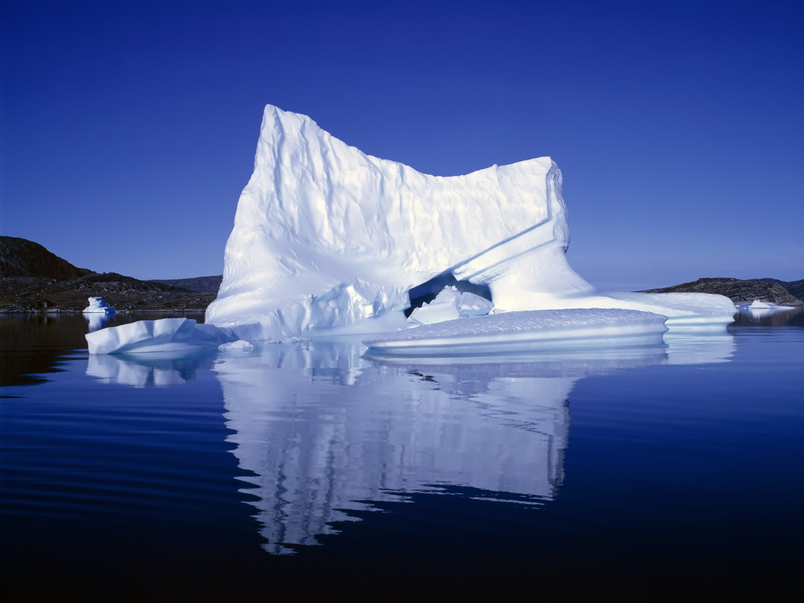 169547 скачать обои айсберг, земля/природа - заставки и картинки бесплатно
