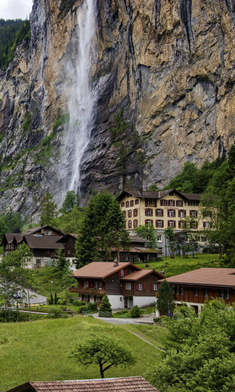 Handy-Wallpaper Städte, Stadt, Berg, Wasserfall, Gebirge, Menschengemacht kostenlos herunterladen.