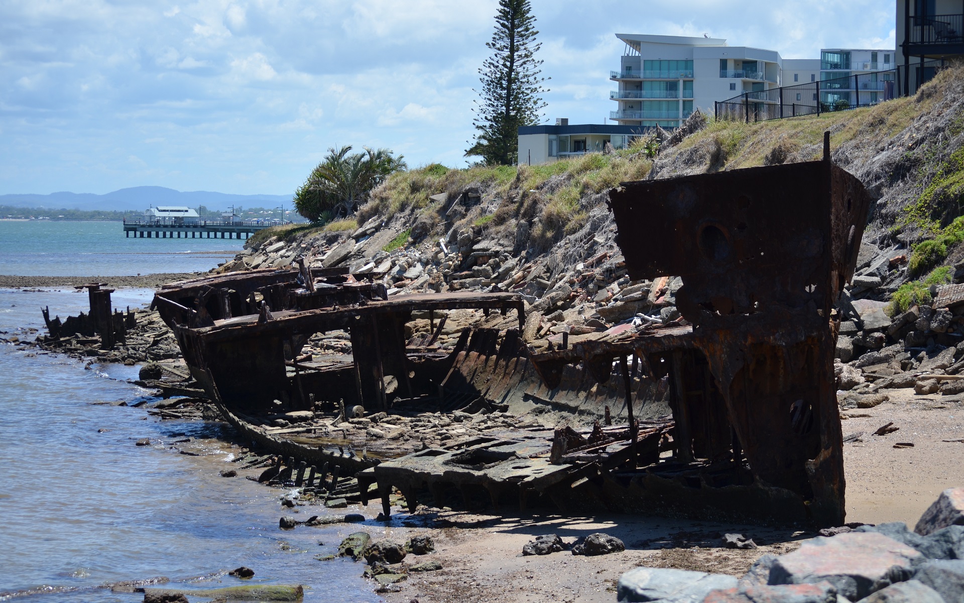 vehicles, wreck, australia, beach, coast, rust