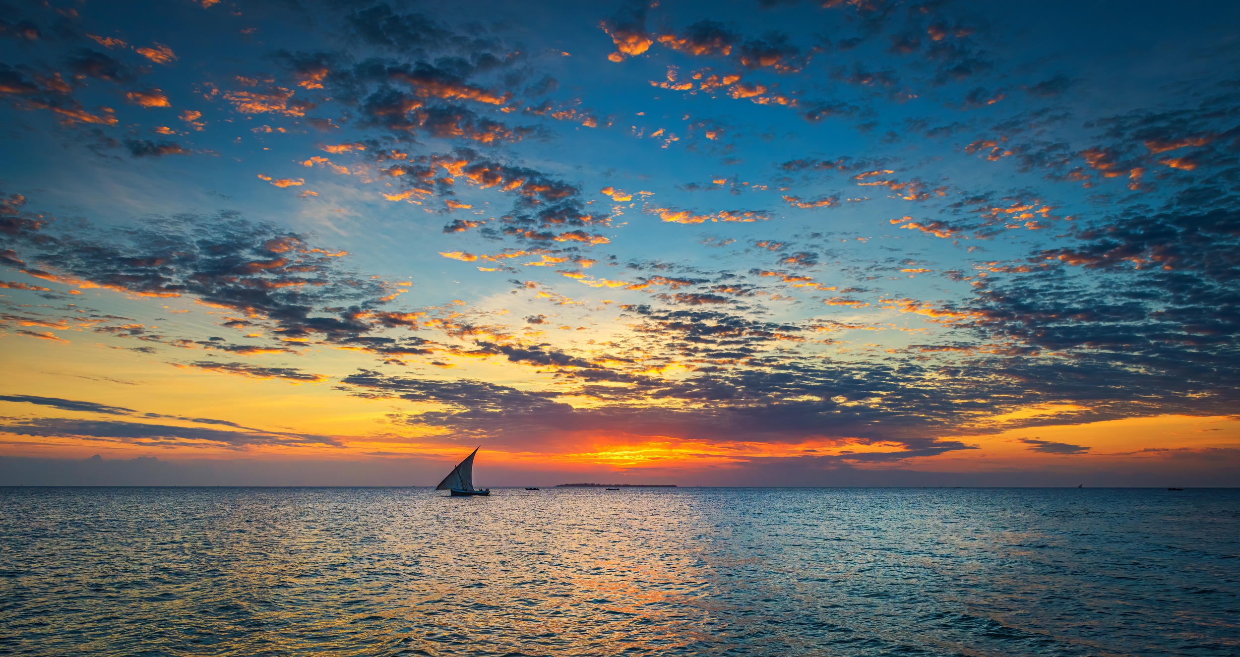 Téléchargez des papiers peints mobile Coucher De Soleil, Océan, Bateau, Véhicules gratuitement.