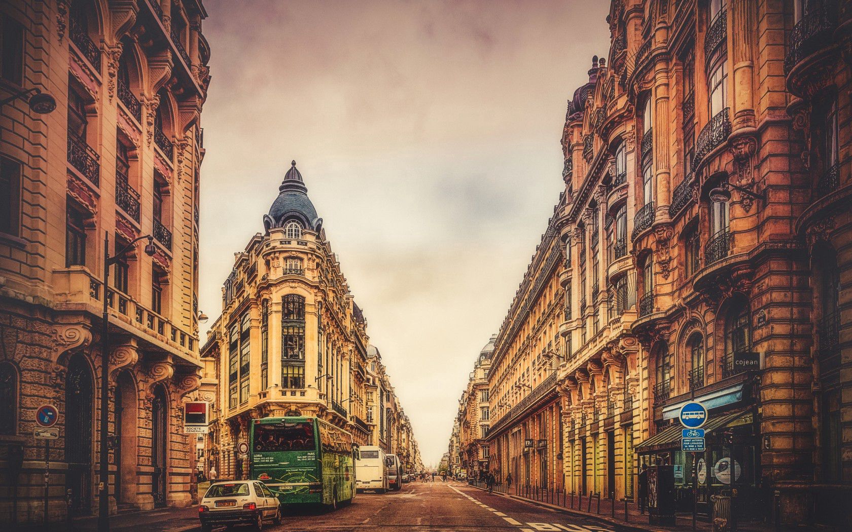 Handy-Wallpaper Street, Sky, Straße, Frankreich, Gebäude, Städte, Paris kostenlos herunterladen.