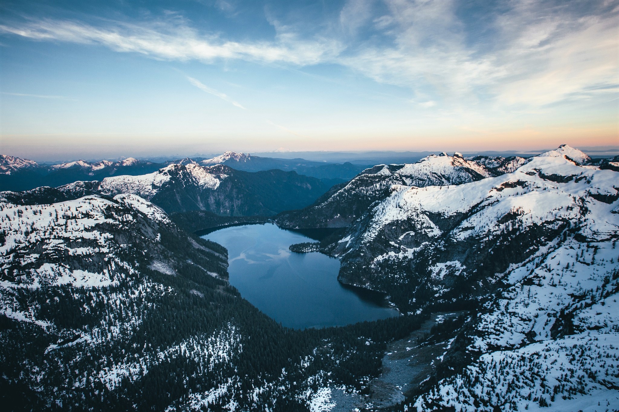 PCデスクトップに冬, 雪, 湖, 山, 森, 地球画像を無料でダウンロード