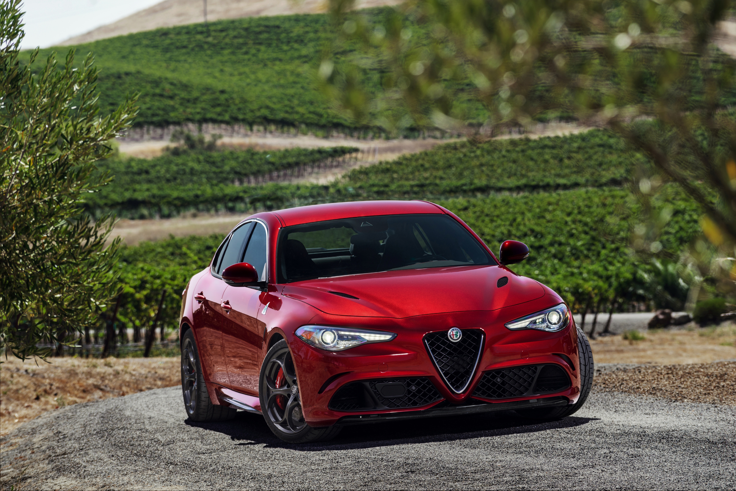 Los mejores fondos de pantalla de Alfa Romeo Giulia para la pantalla del teléfono