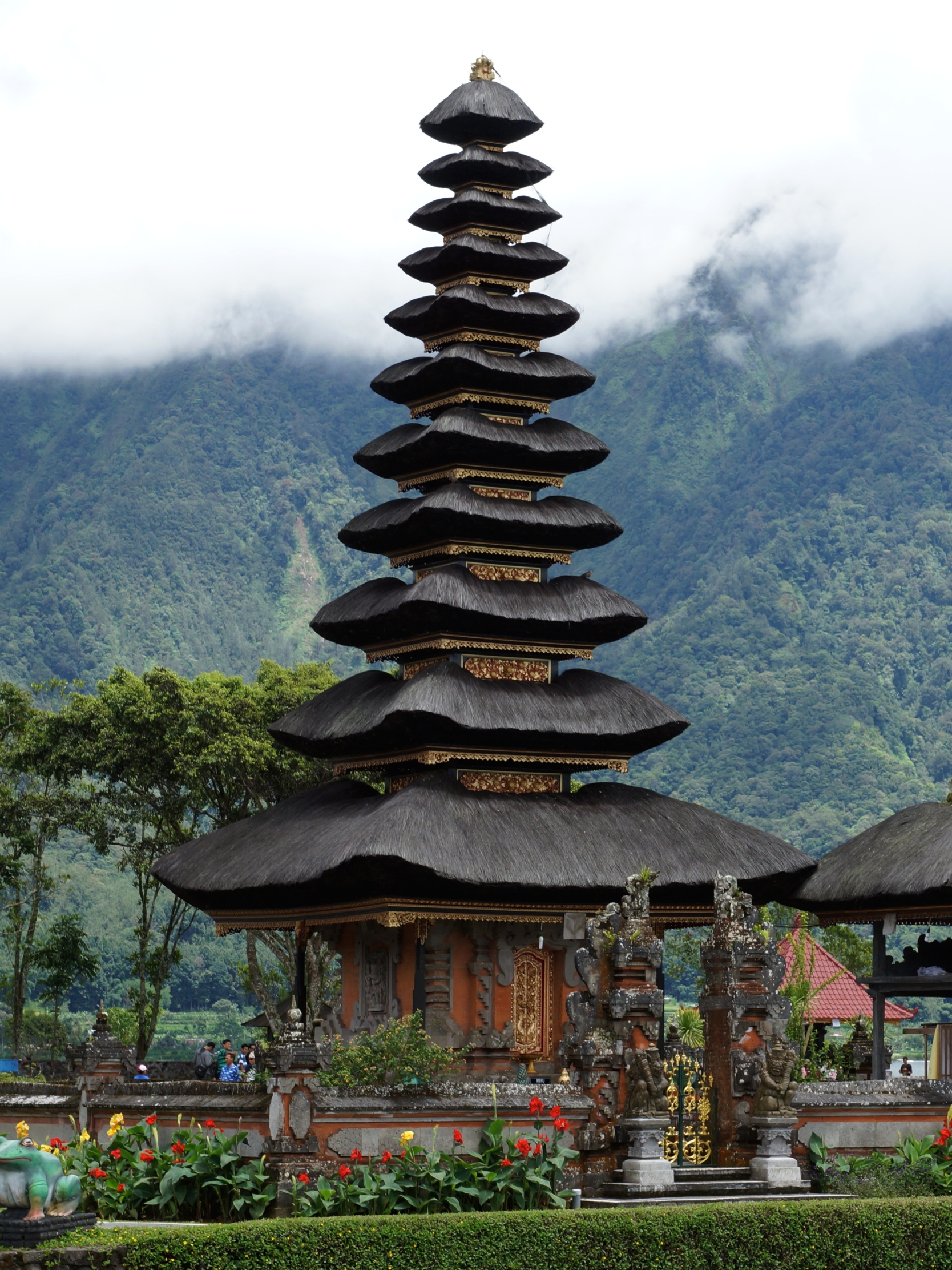 Handy-Wallpaper Bali, Tempel, Indonesien, Religiös, Pura Ulun Danu Bratan kostenlos herunterladen.