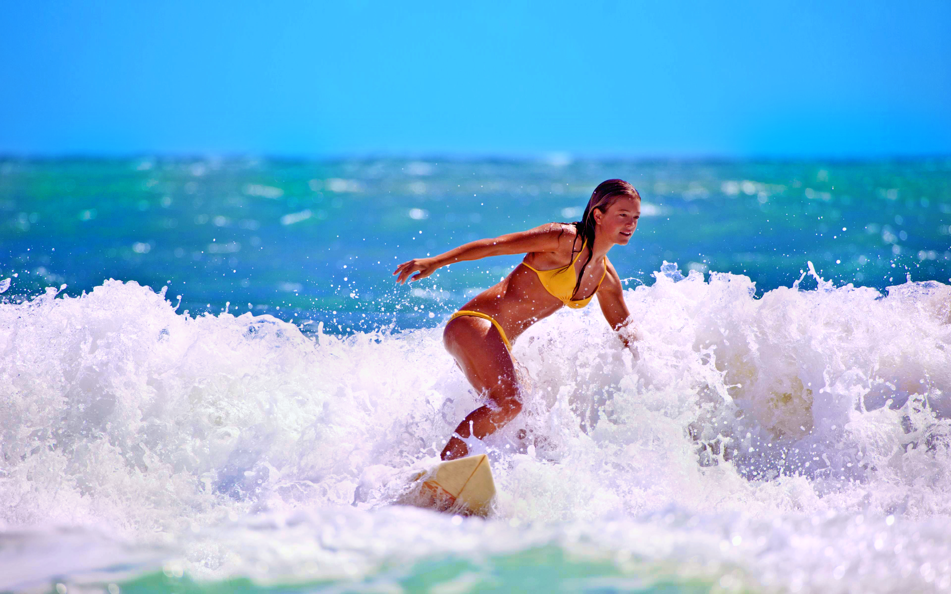 Free download wallpaper Sports, Horizon, Splash, Wave, Surfing, Bikini on your PC desktop