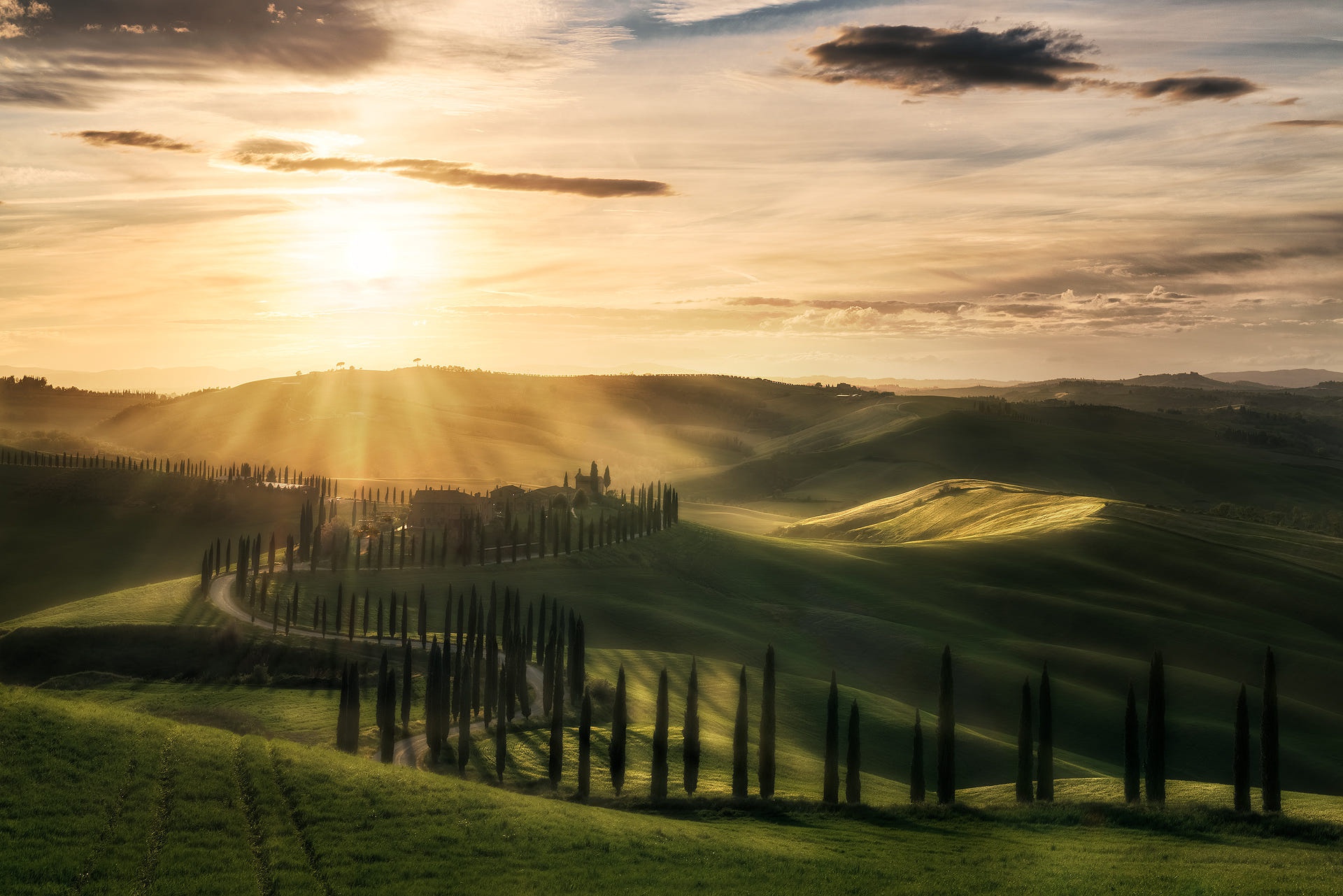 Free download wallpaper Landscape, Italy, Hill, Photography, Tuscany, Sunbeam on your PC desktop