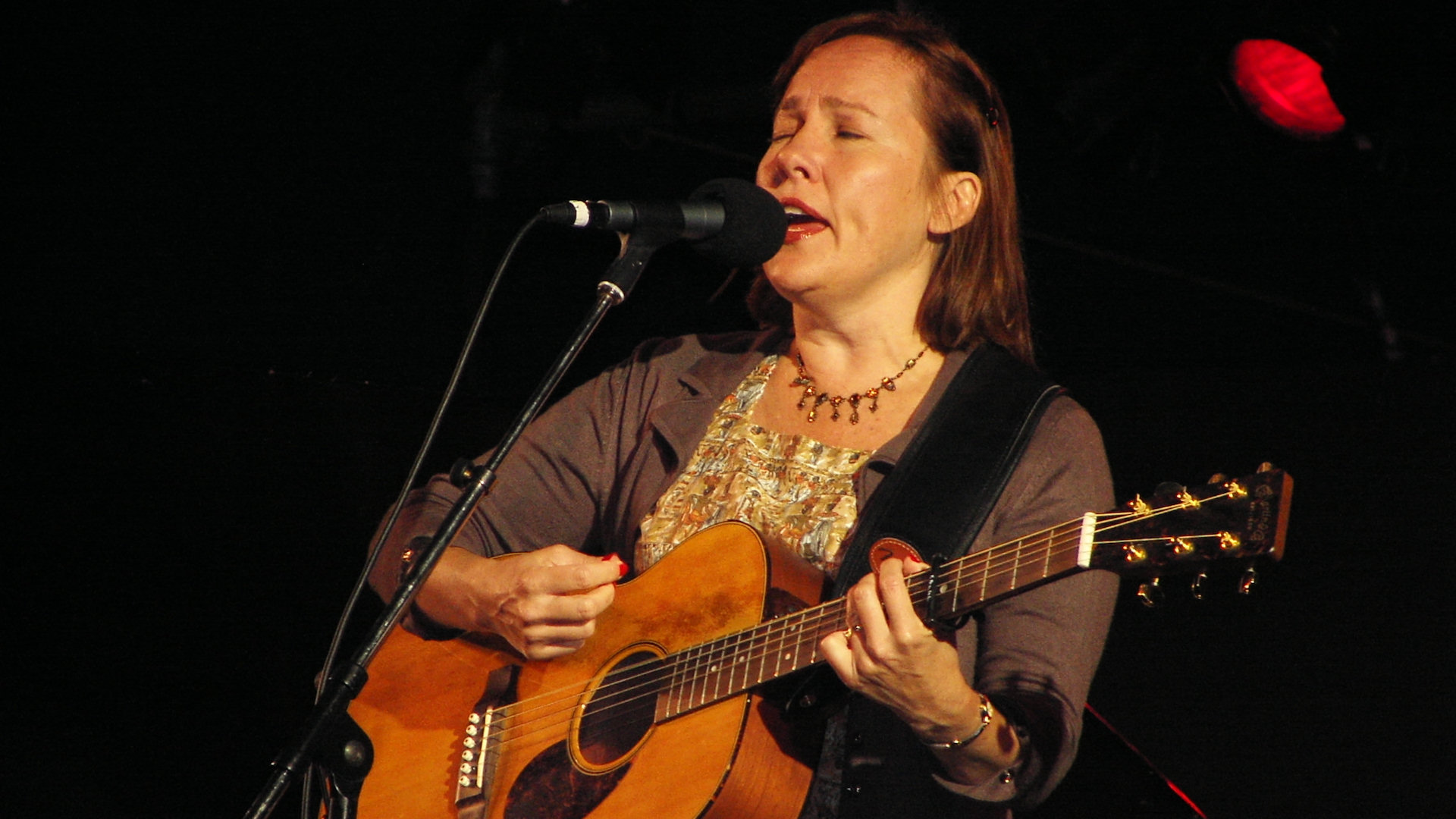 Die besten Iris Dement-Hintergründe für den Telefonbildschirm