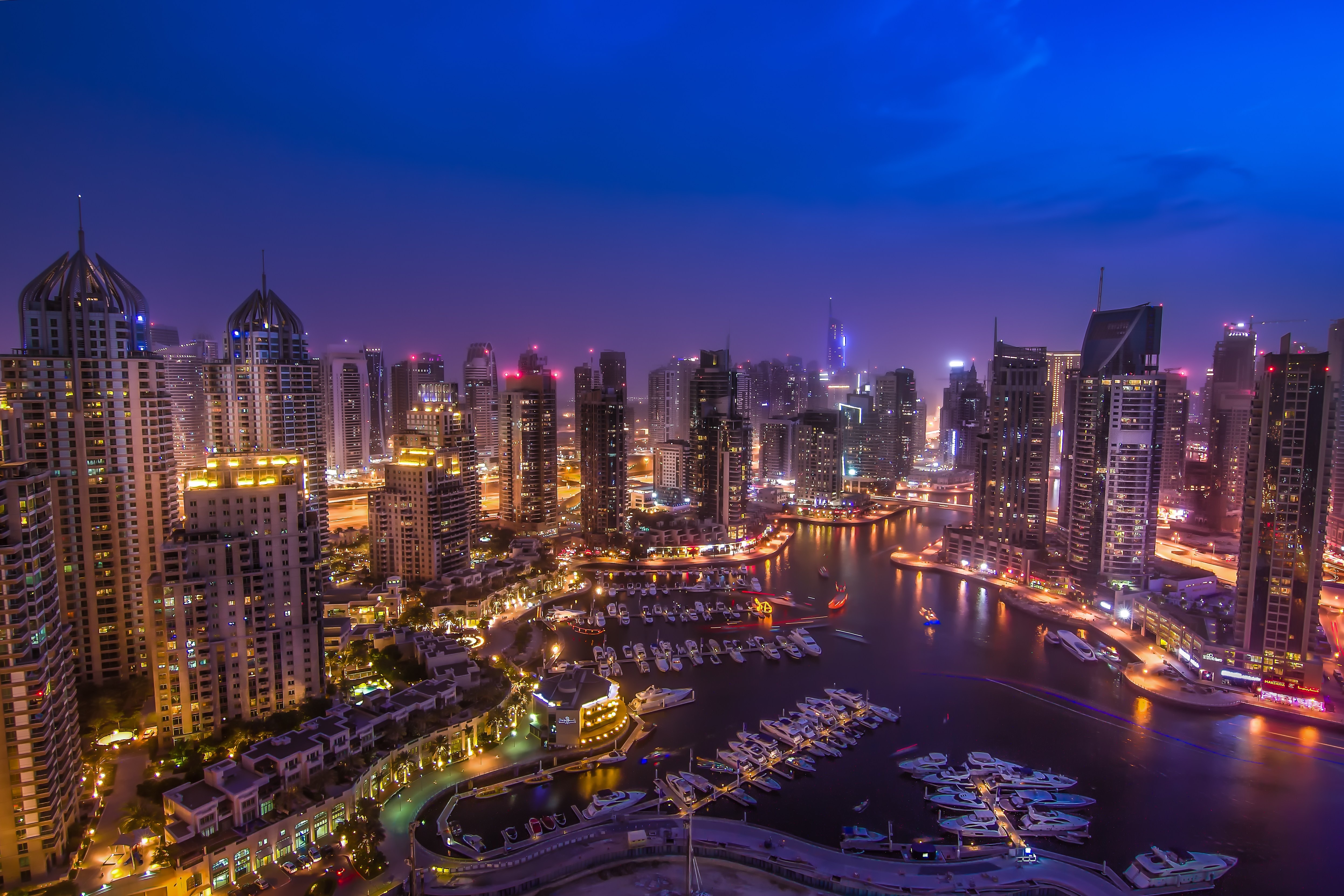 Laden Sie Dubai Marina HD-Desktop-Hintergründe herunter
