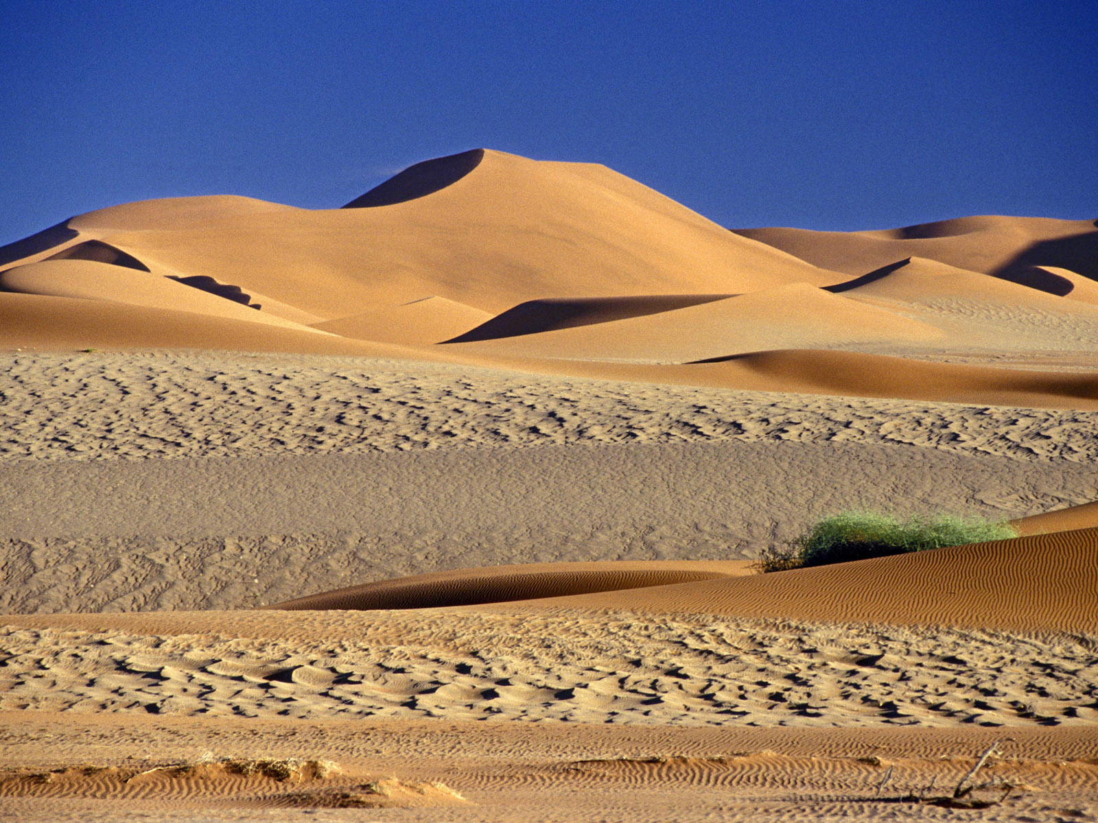 1076362 baixar papel de parede deserto, terra/natureza, areia - protetores de tela e imagens gratuitamente