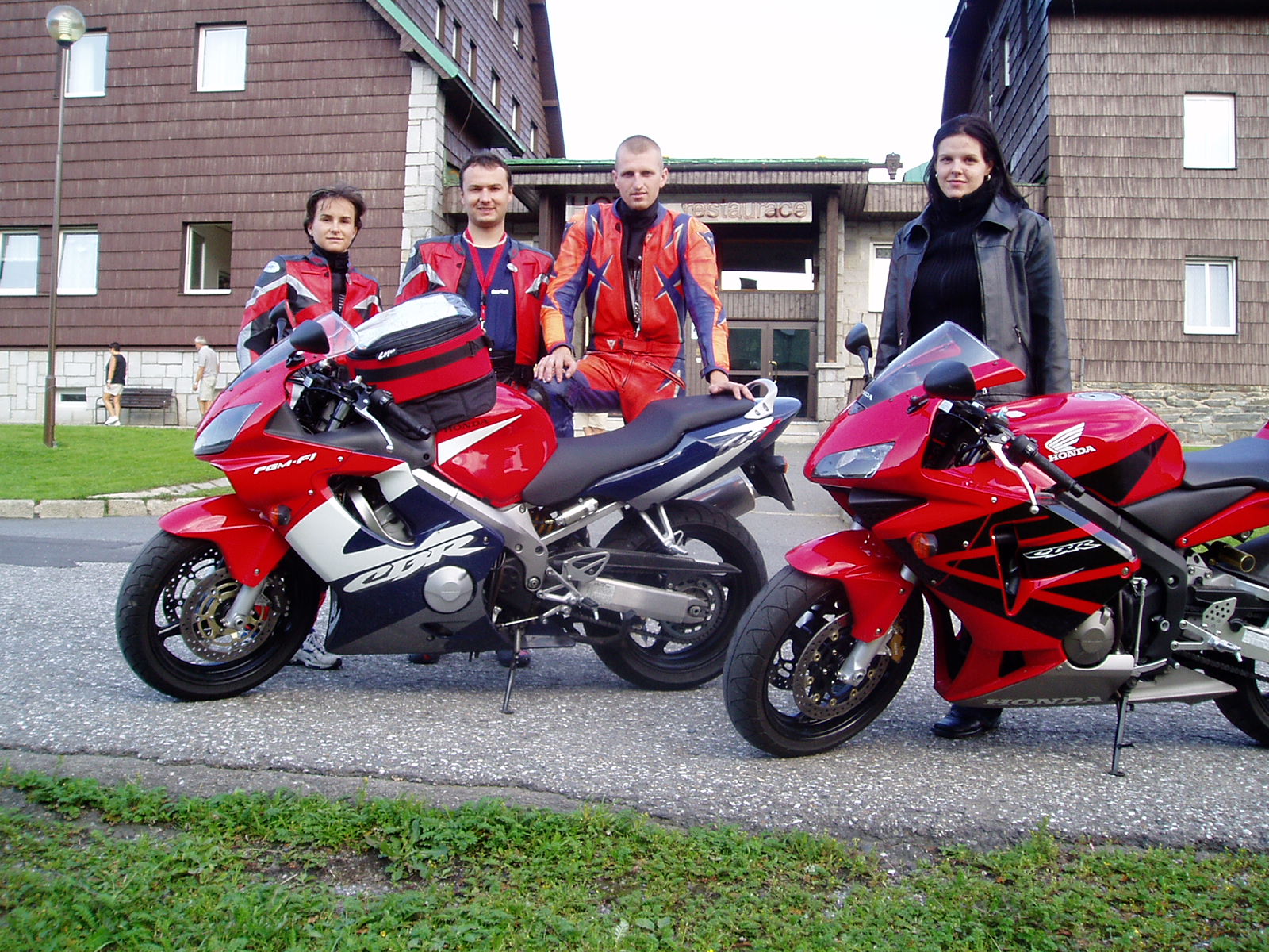 Baixe gratuitamente a imagem Motocicleta, Honda Cbr600Rr, Veículos na área de trabalho do seu PC