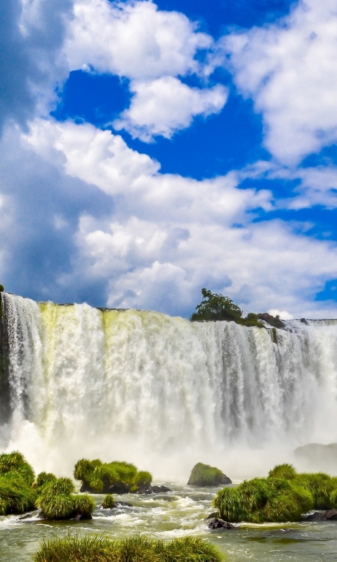 Handy-Wallpaper Natur, Wasserfälle, Wasserfall, Wolke, Erde/natur, Iguazu Fälle kostenlos herunterladen.