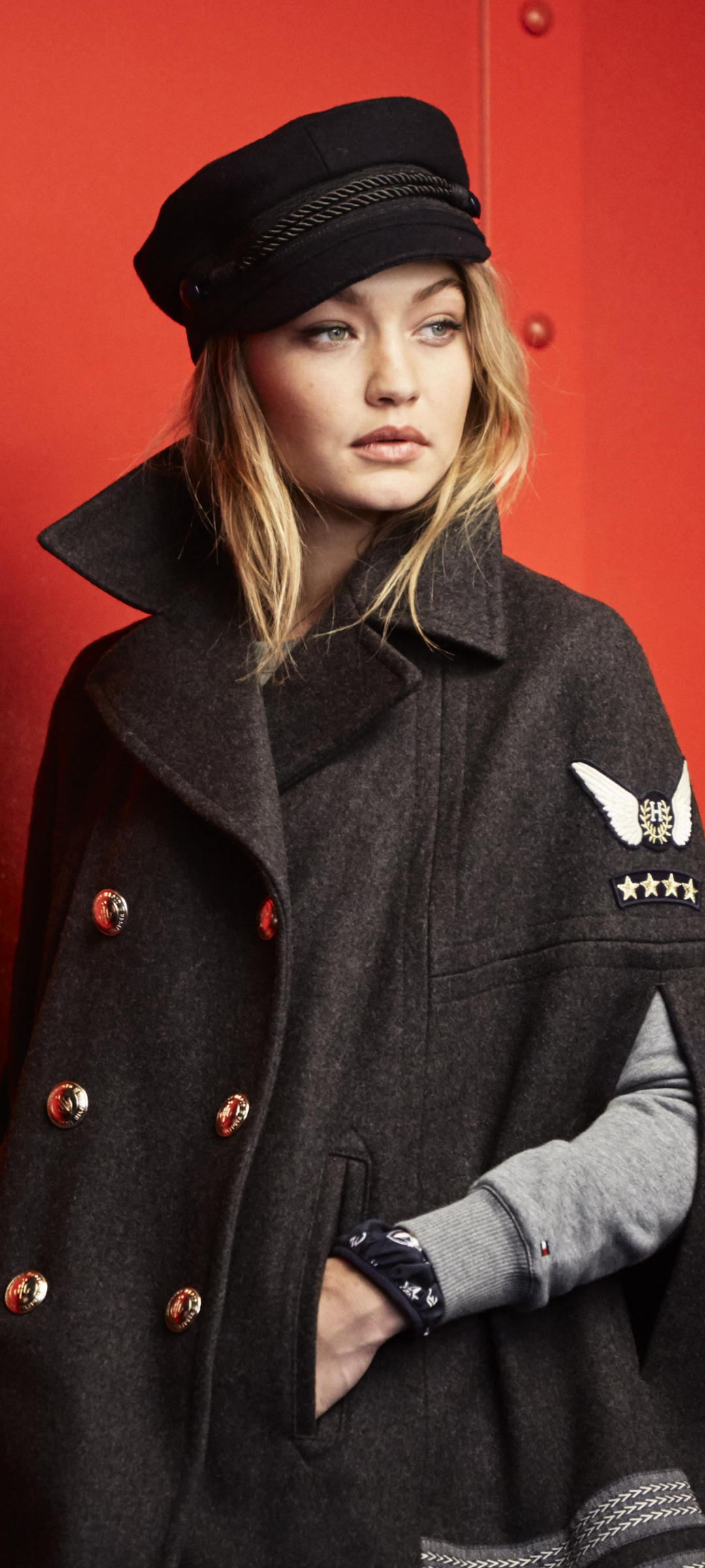 Download mobile wallpaper Blonde, Hat, Coat, Model, American, Celebrity, Gigi Hadid for free.