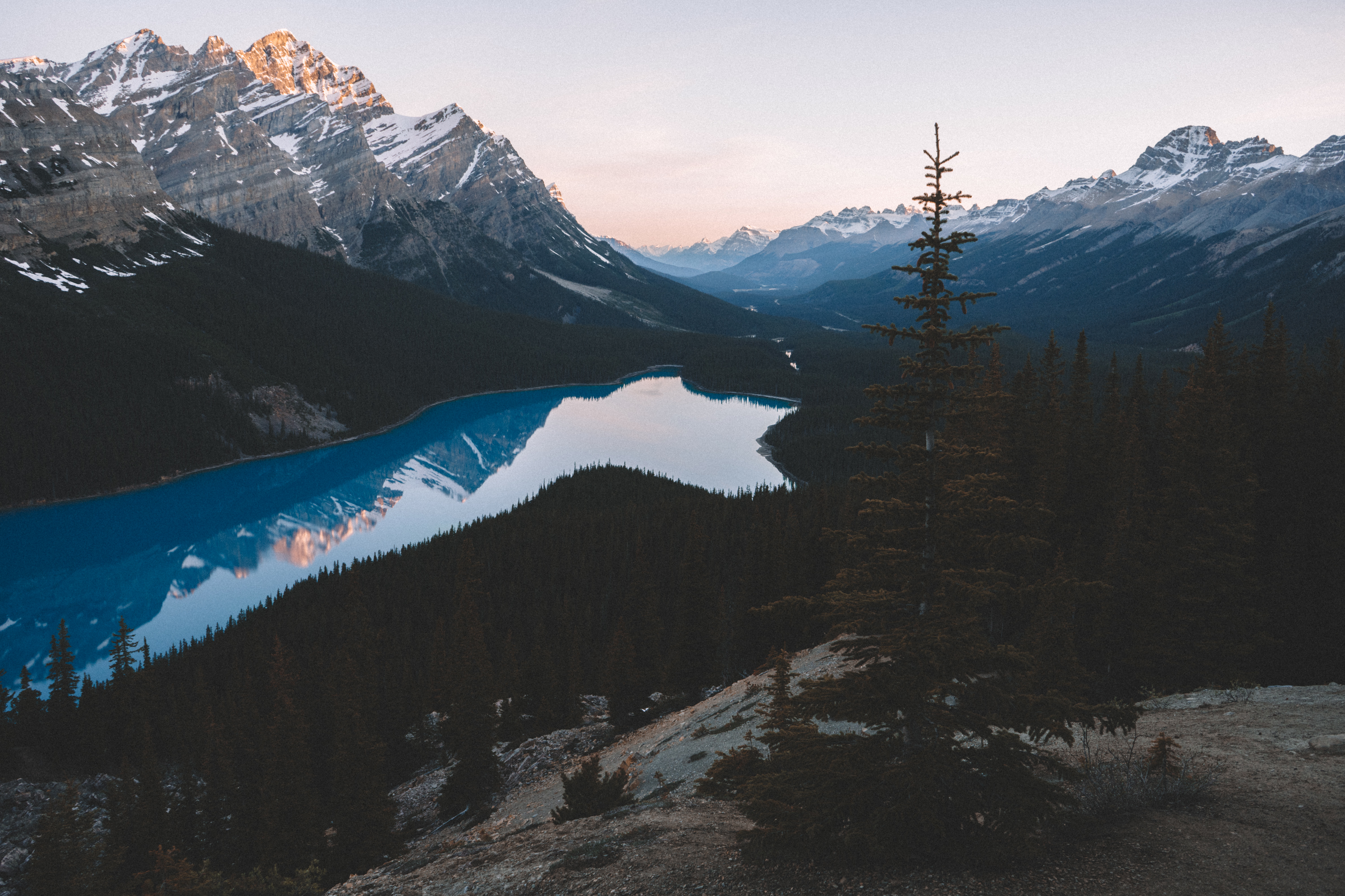 Descarga gratis la imagen Árboles, Cielo, Montañas, Lago, Naturaleza en el escritorio de tu PC