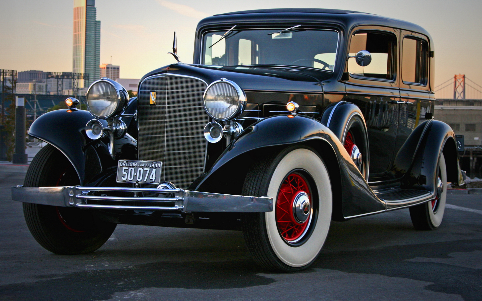 Laden Sie 1933 Cadillac V8 355C Limousine HD-Desktop-Hintergründe herunter