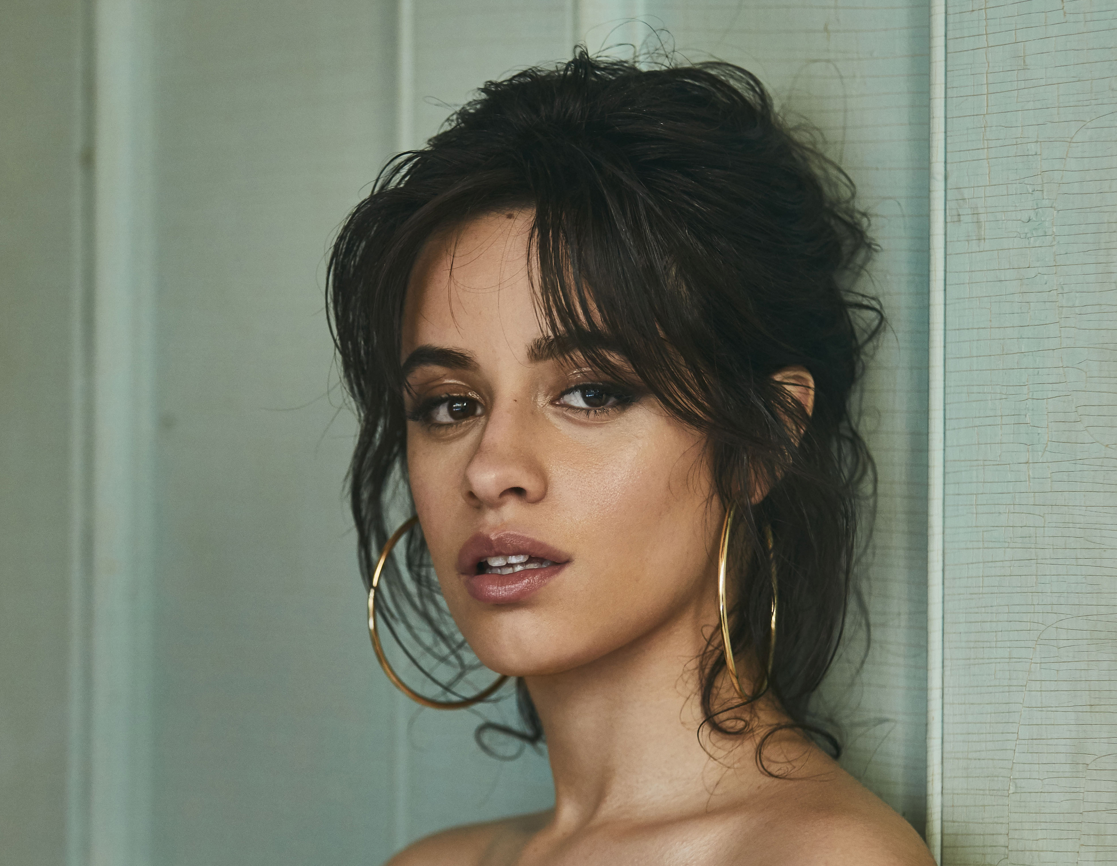 Download mobile wallpaper Music, Close Up, Singer, Face, Earrings, Brown Eyes, Black Hair, Camila Cabello, Cuban for free.