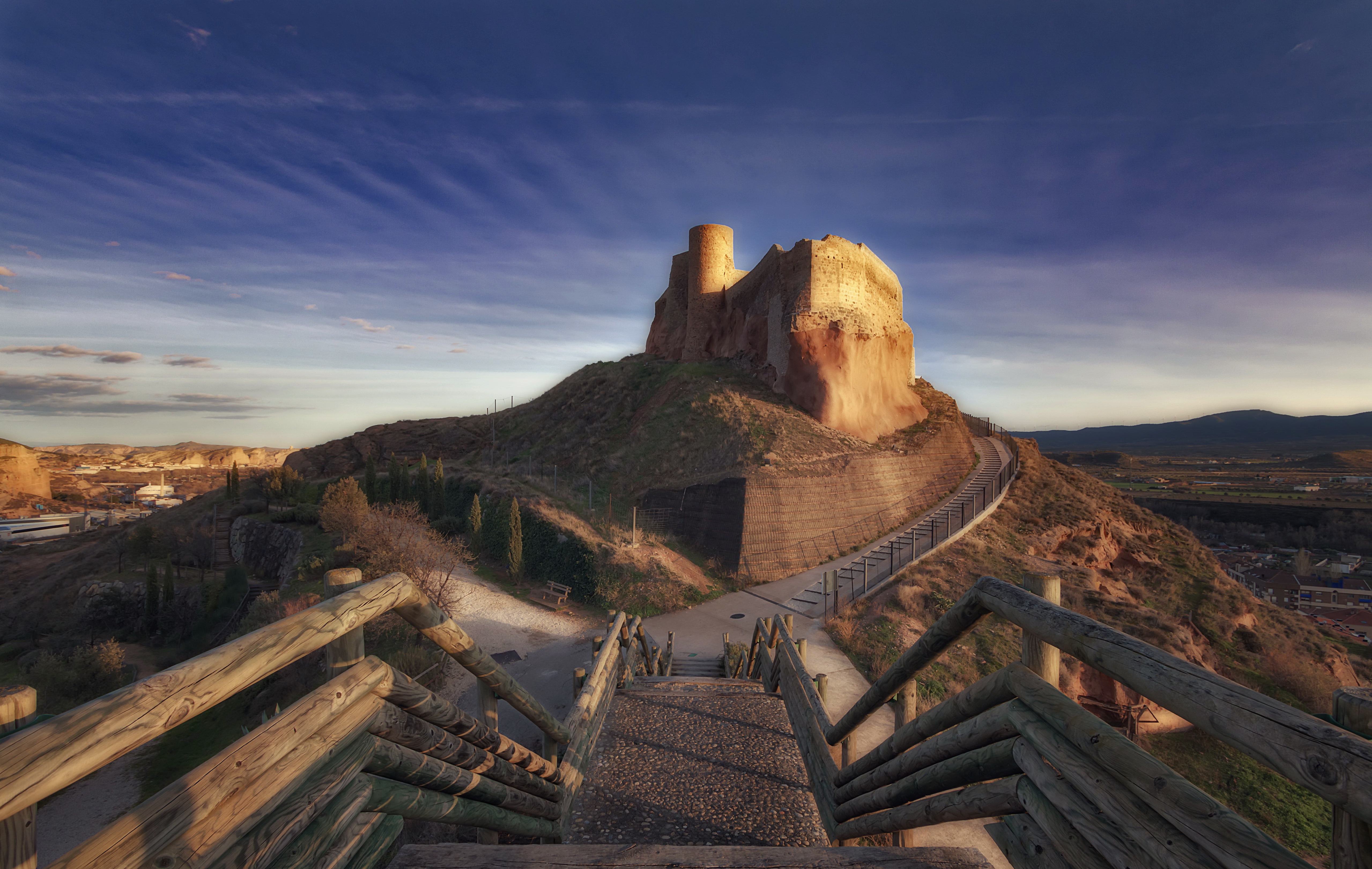 Laden Sie das Schlösser, Festung, Spanien, Menschengemacht, Schloss-Bild kostenlos auf Ihren PC-Desktop herunter