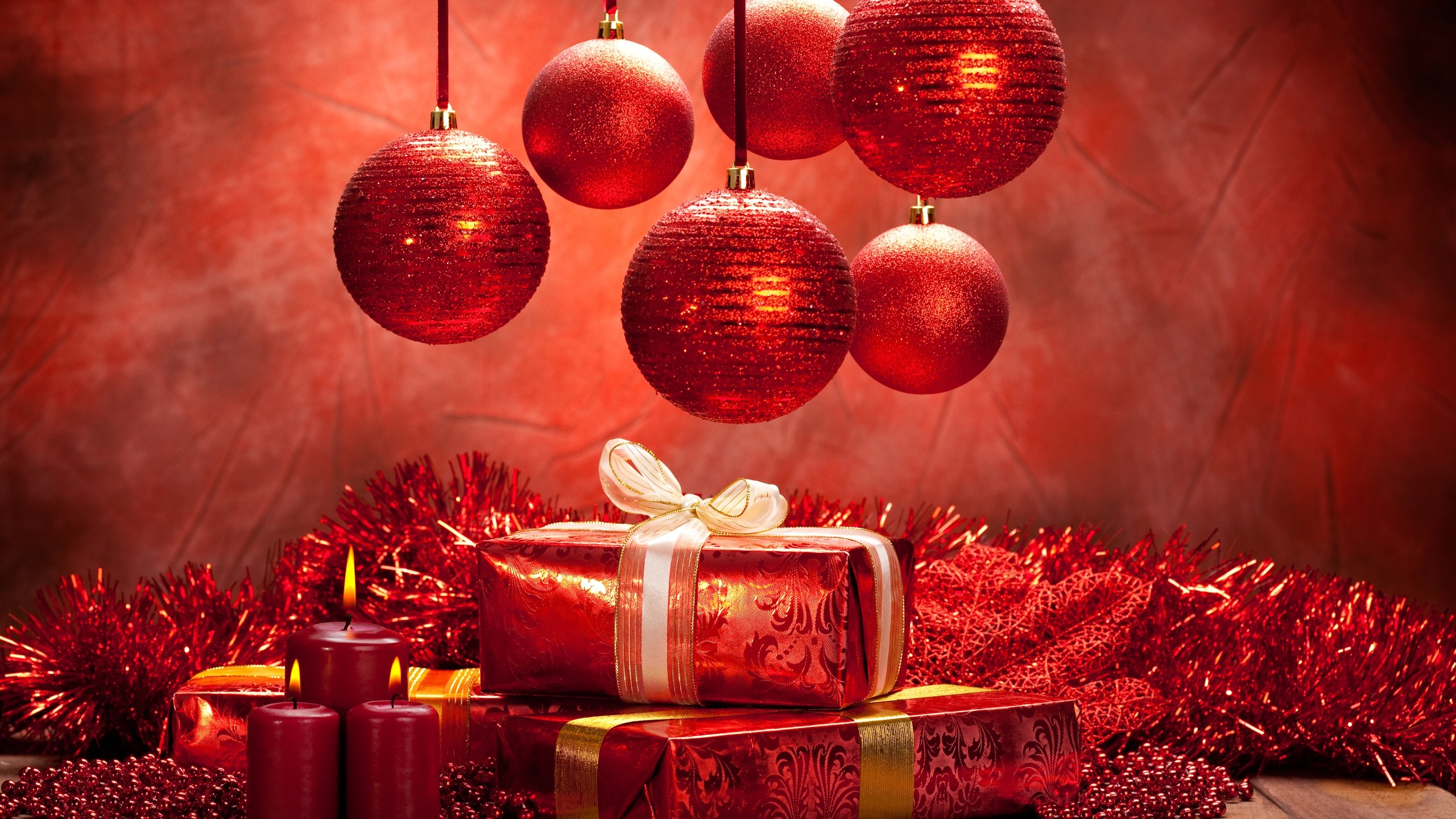 Download mobile wallpaper Gift, Candle, Christmas Ornaments, Christmas, Holiday for free.