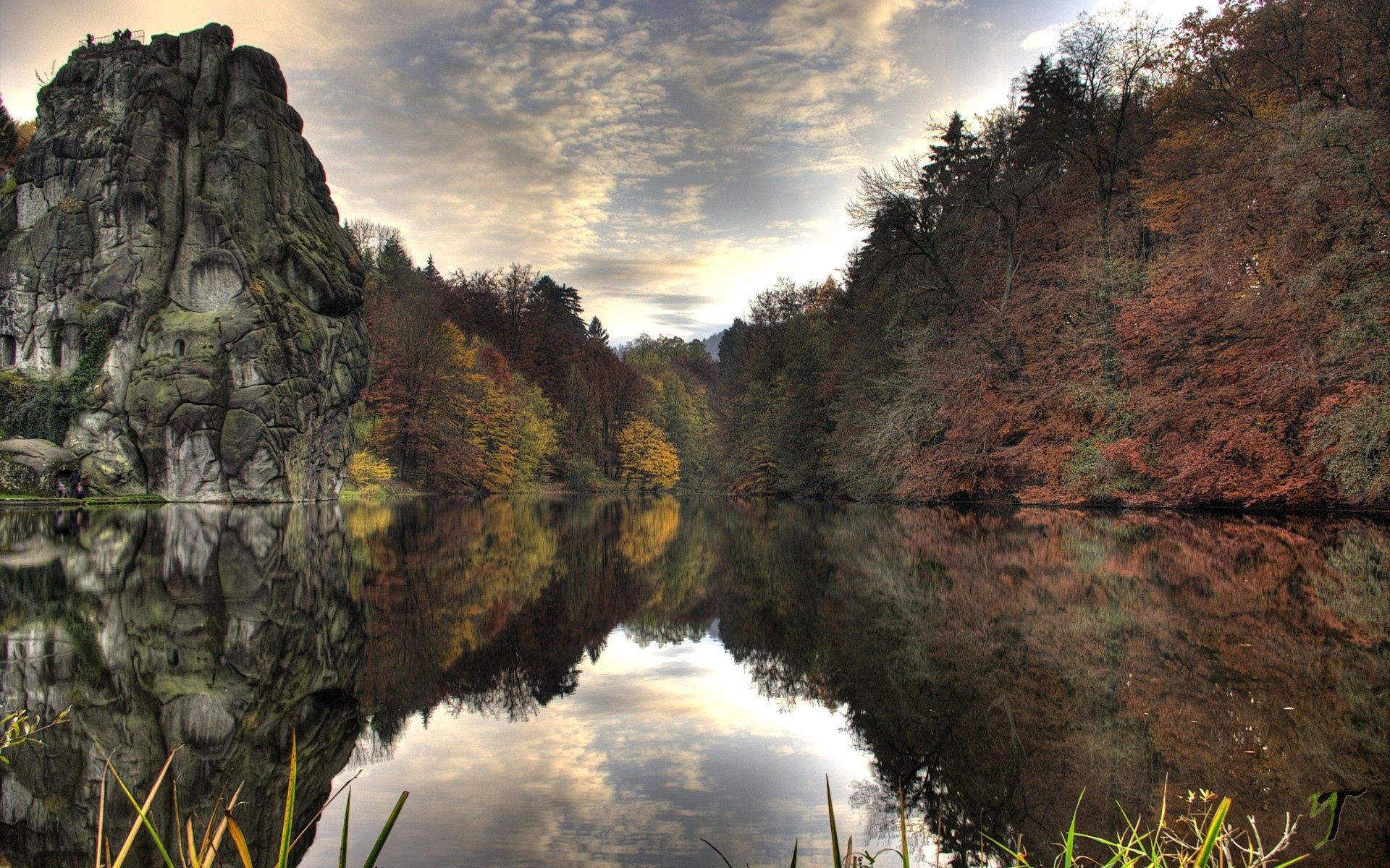 Download mobile wallpaper Reflection, Stones, Rocks, Lake, Trees, Water, Grey, Nature for free.