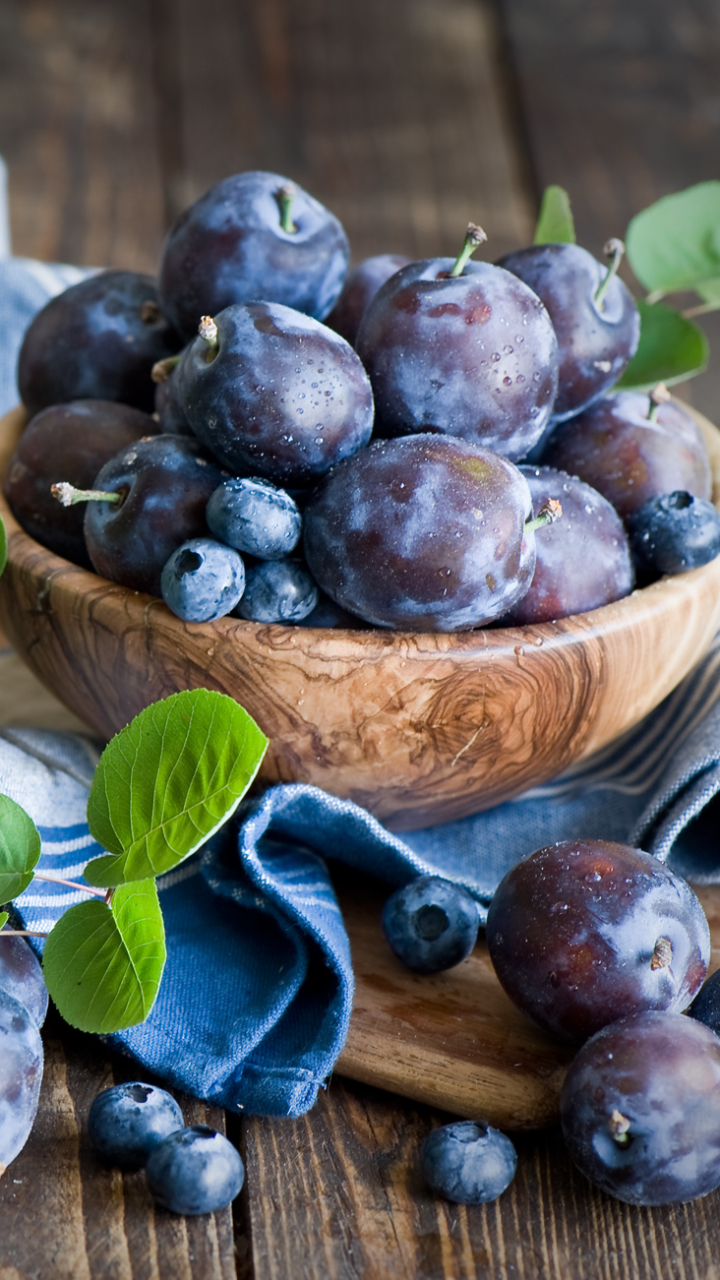 Download mobile wallpaper Food, Blueberry, Plum, Berry, Fruit for free.