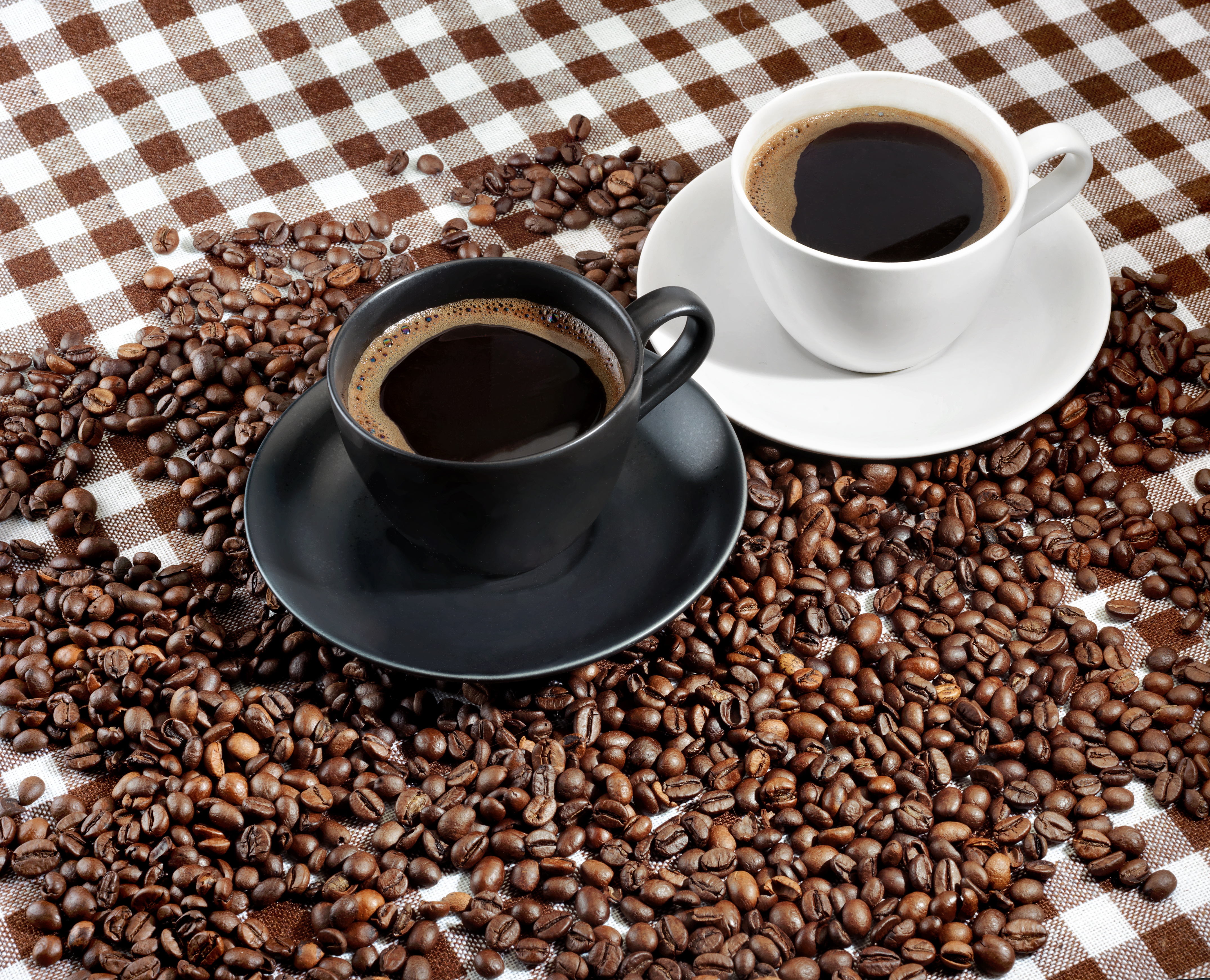 Handy-Wallpaper Tasse, Kaffeebohnen, Nahrungsmittel, Kaffee kostenlos herunterladen.