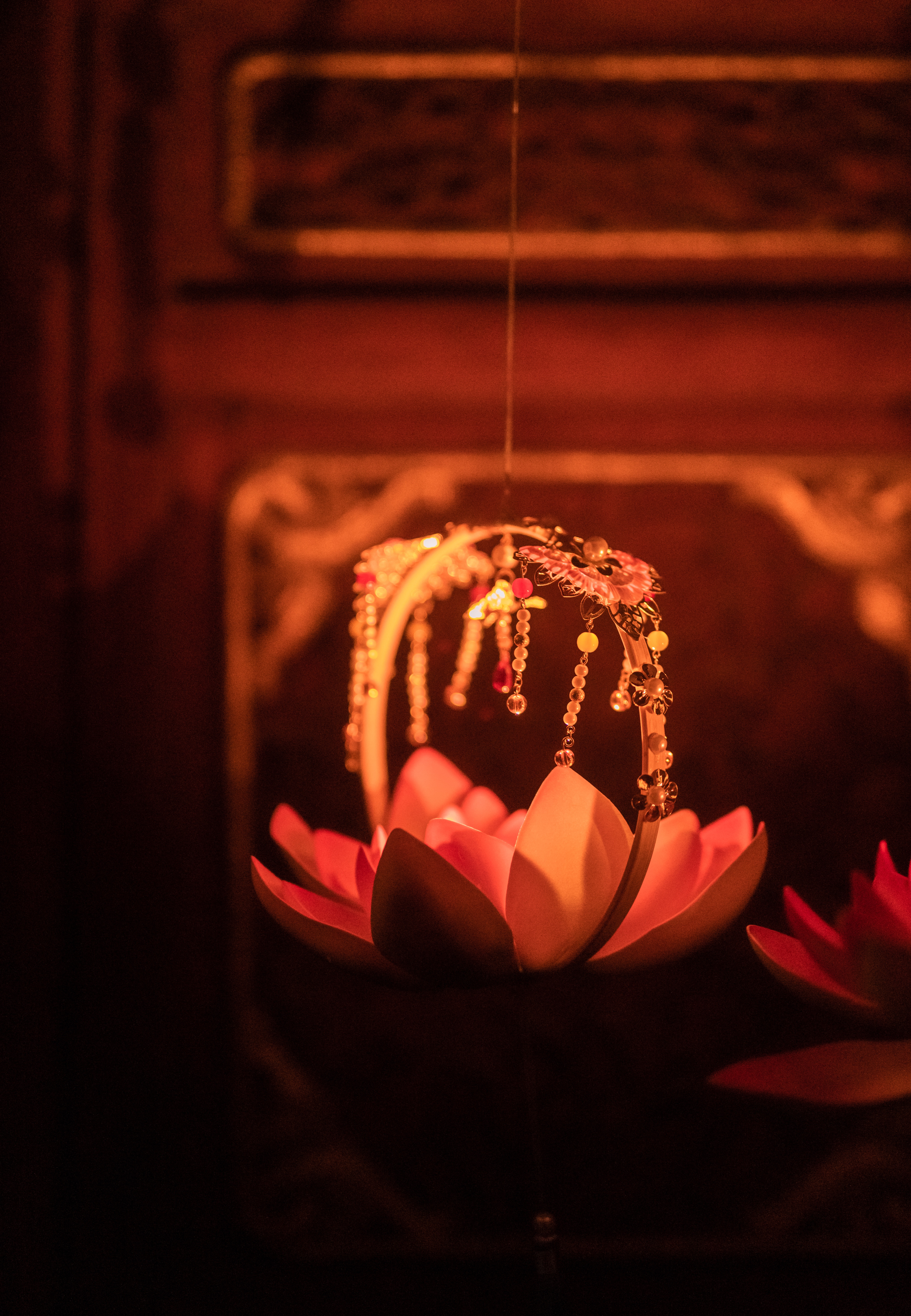 Laden Sie das Lilie, Lily, Blume, Licht, Dekoration, Scheinen, Dunkel-Bild kostenlos auf Ihren PC-Desktop herunter