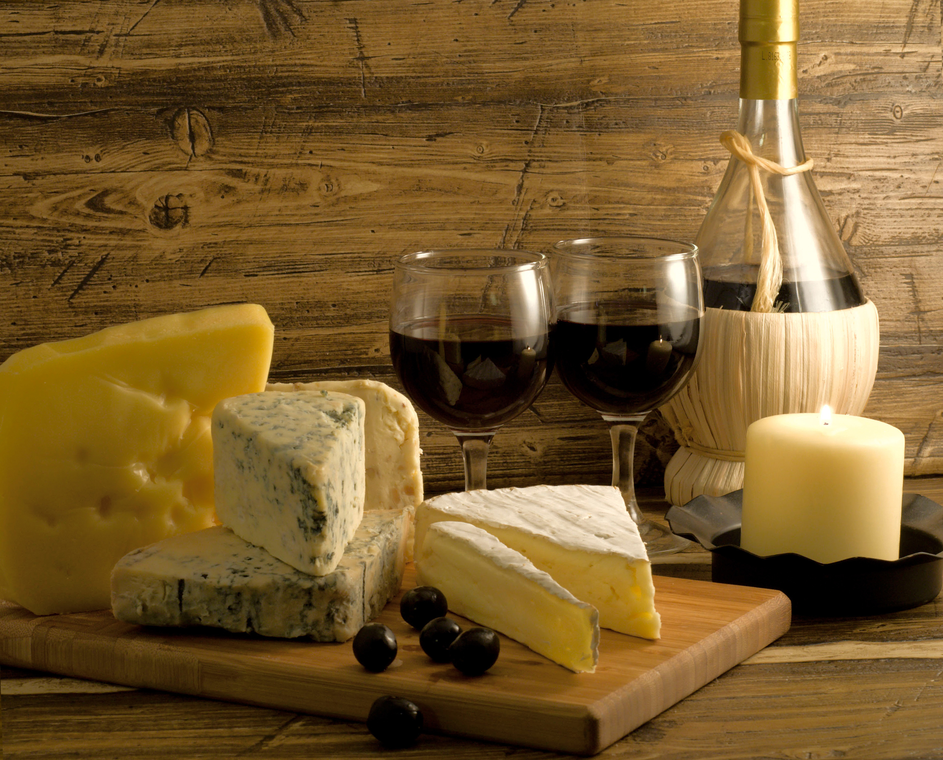 Laden Sie das Wein, Kerze, Käse, Olive, Nahrungsmittel, Stillleben-Bild kostenlos auf Ihren PC-Desktop herunter