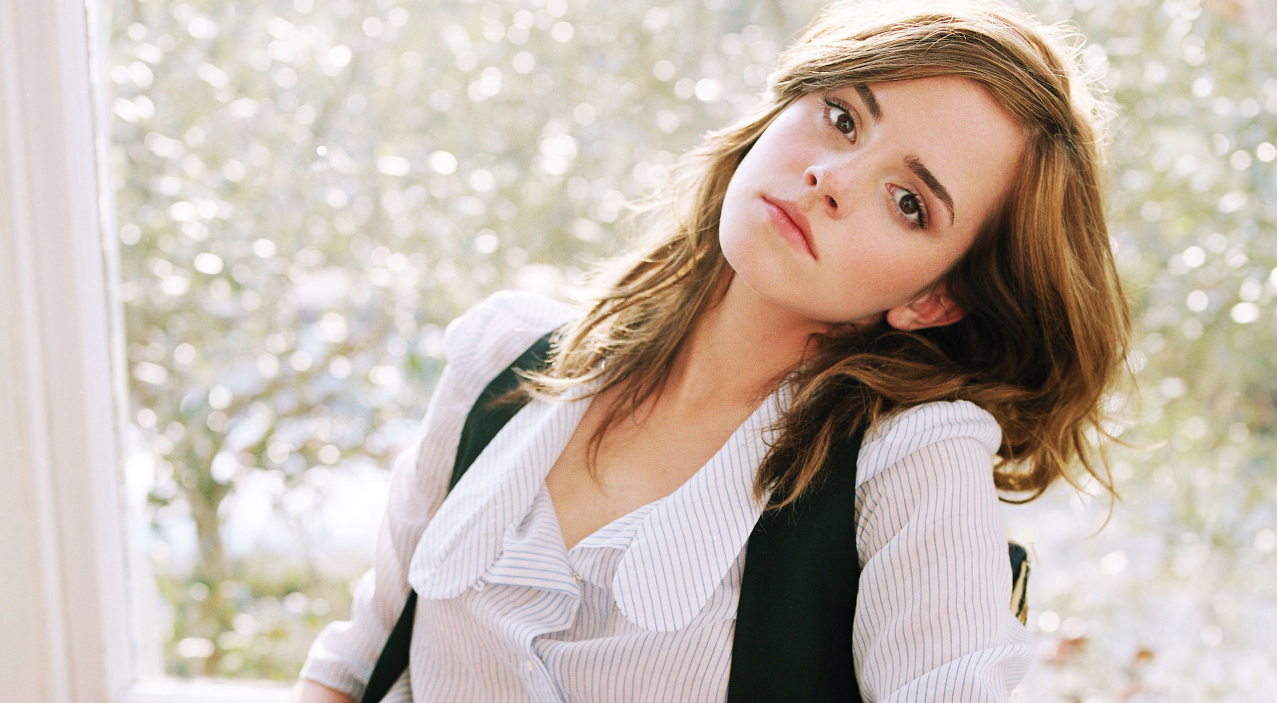 Descarga gratuita de fondo de pantalla para móvil de Emma Watson, Inglés, Celebridades, Actriz.