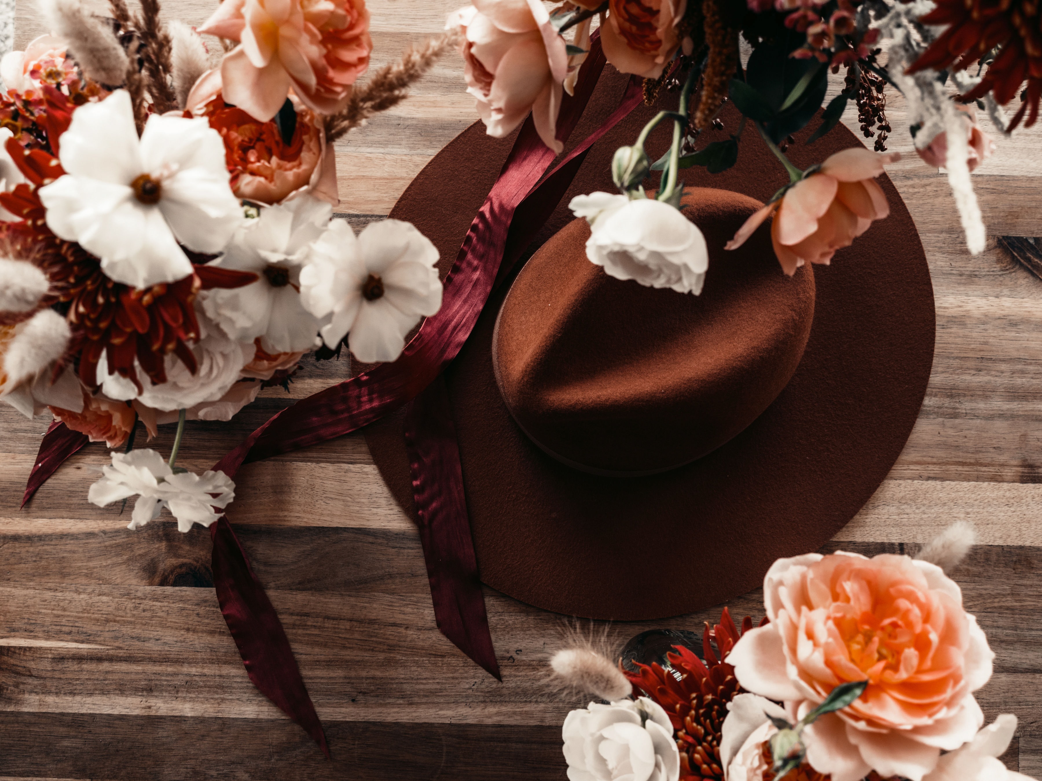 still life, flowers, miscellanea, miscellaneous, hat cell phone wallpapers