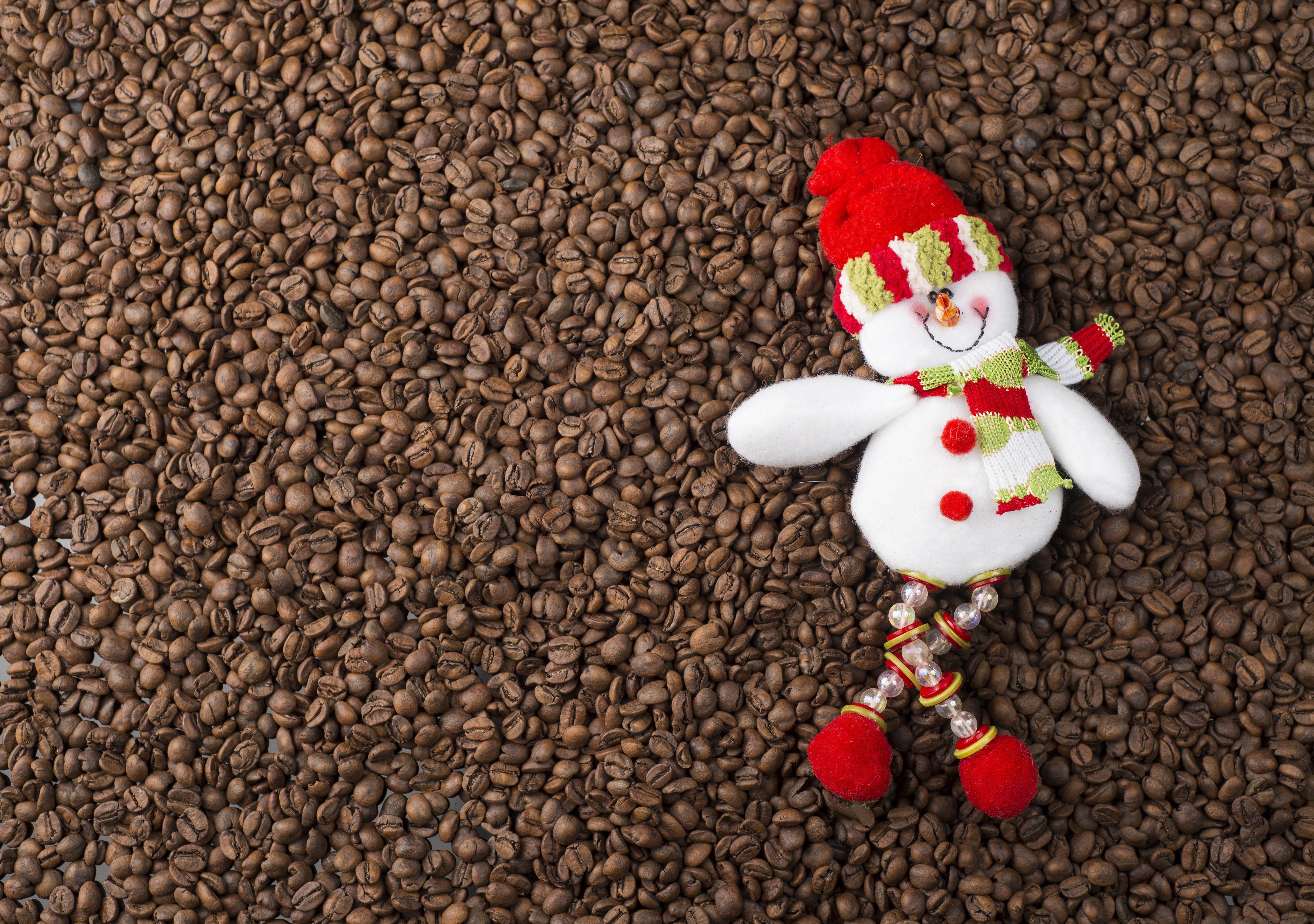 Download mobile wallpaper Snowman, Christmas, Holiday, Coffee Beans for free.