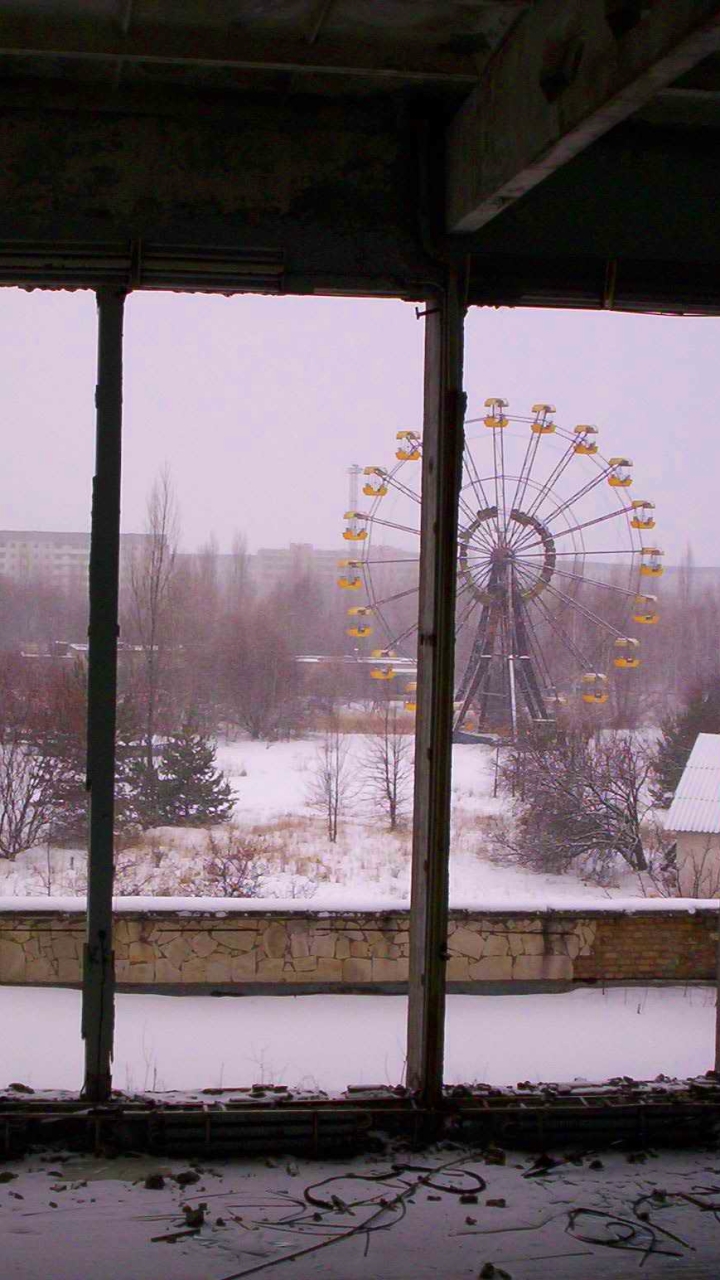 Скачать картинку Зима, Руины, Сделано Человеком, Разорение, Чернобыль в телефон бесплатно.