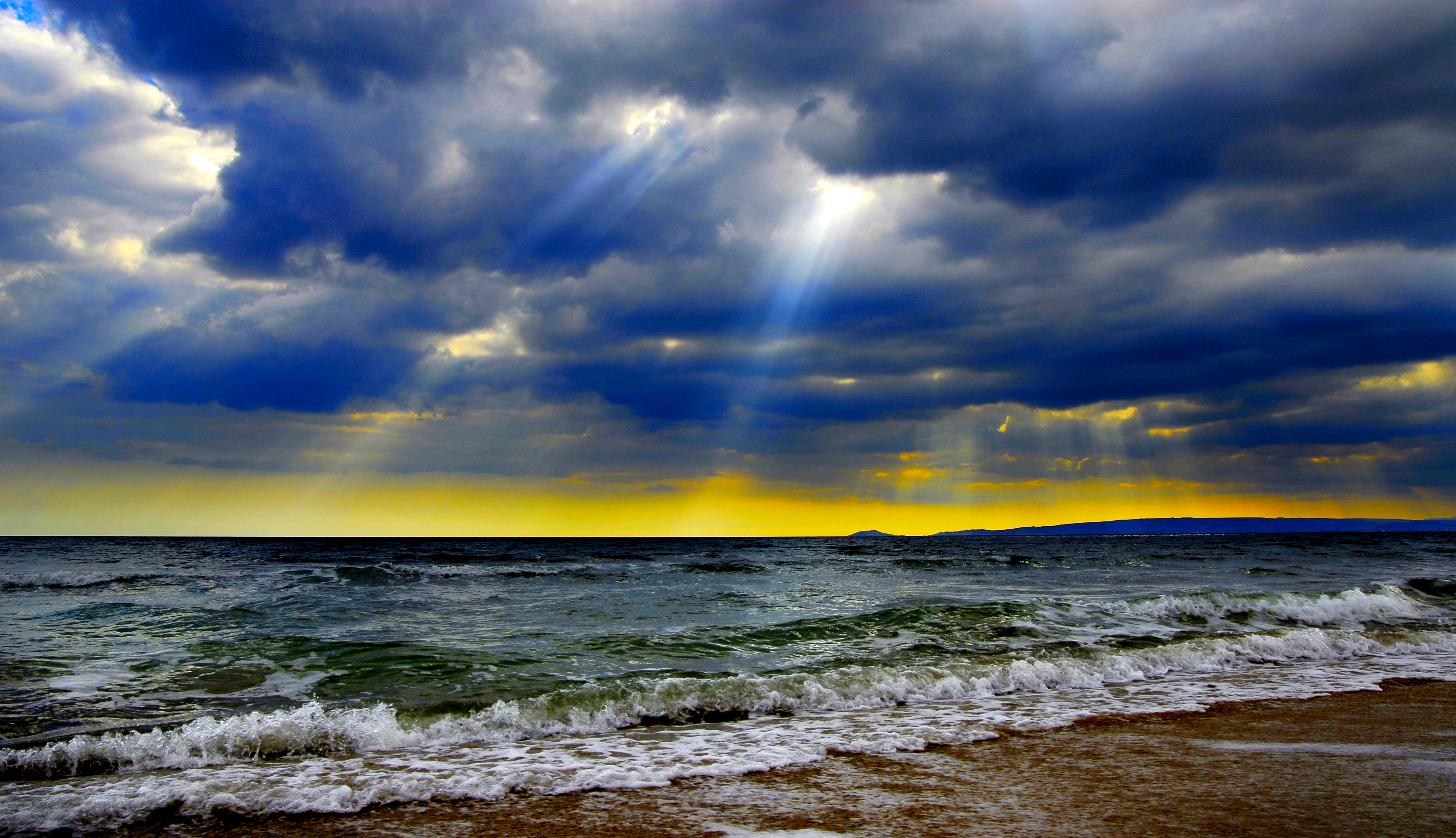 Laden Sie das Horizont, Ozean, Wolke, Meer, Himmel, Sonnenstrahl, Erde/natur, Sonnenschein-Bild kostenlos auf Ihren PC-Desktop herunter