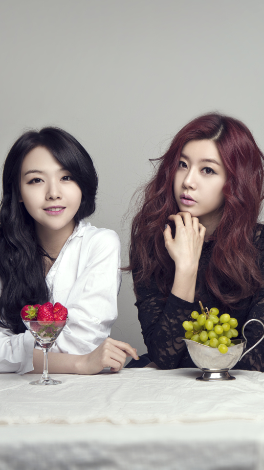 Download mobile wallpaper Music, Strawberry, Apple, Grapes, Lemon, Asian, K Pop, Korean, Girl's Day for free.