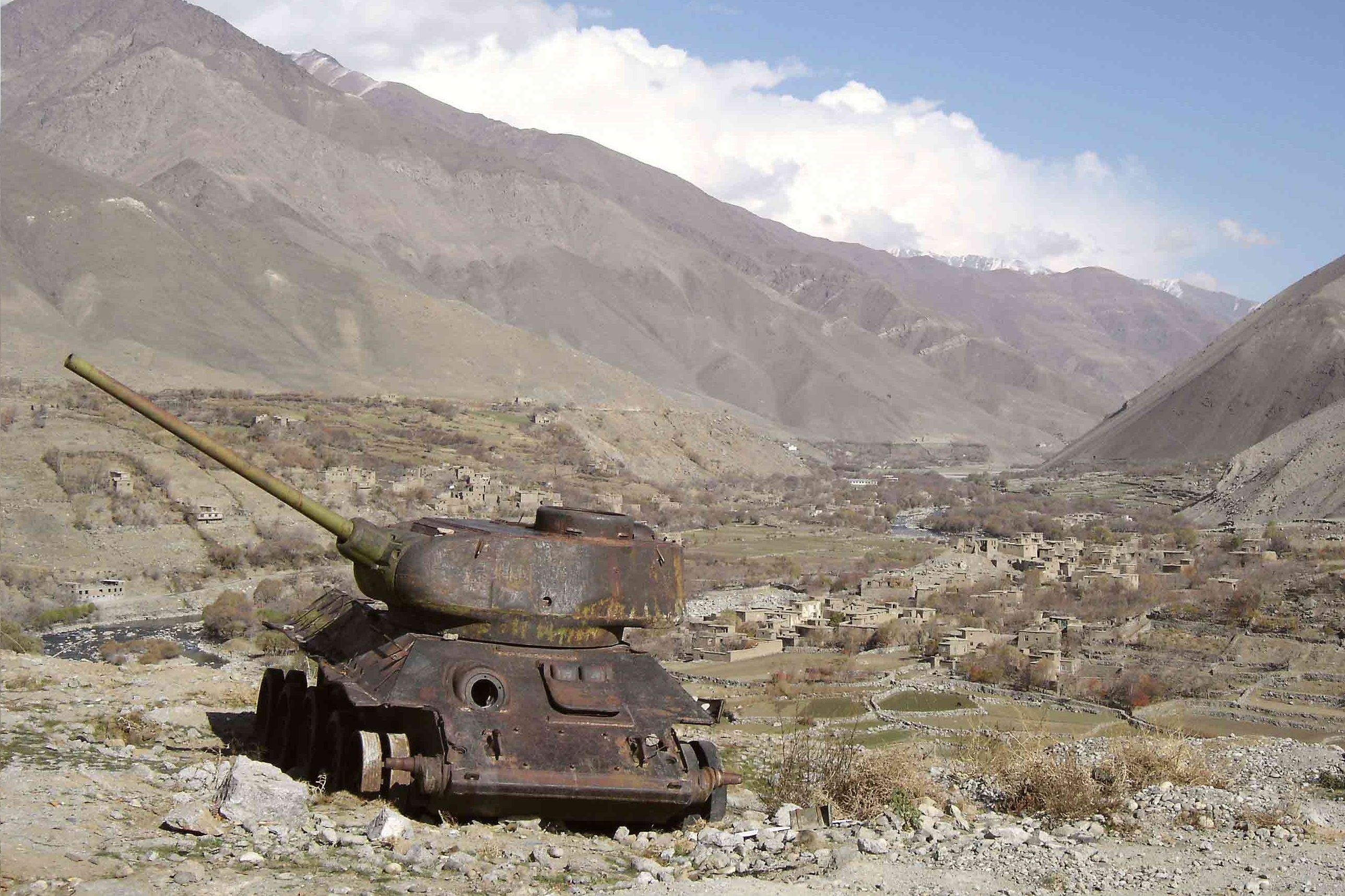 Download mobile wallpaper Tanks, Military, Wreck, Tank for free.