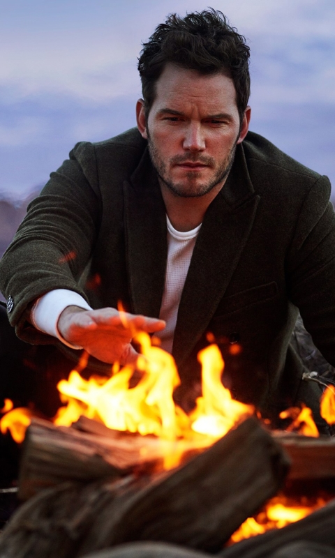 Download mobile wallpaper Bonfire, Flame, American, Celebrity, Actor, Chris Pratt for free.