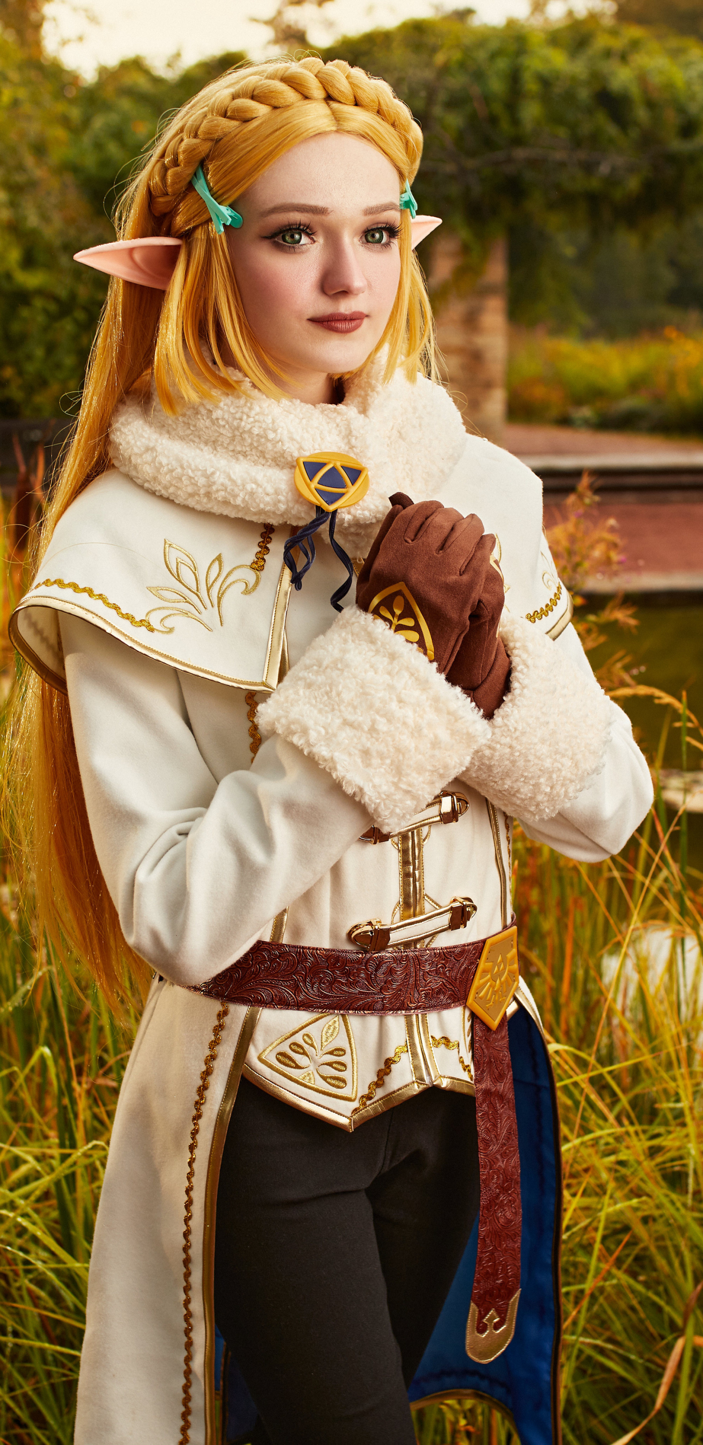 Download mobile wallpaper Blonde, Elf, Women, The Legend Of Zelda, Zelda, Cosplay for free.