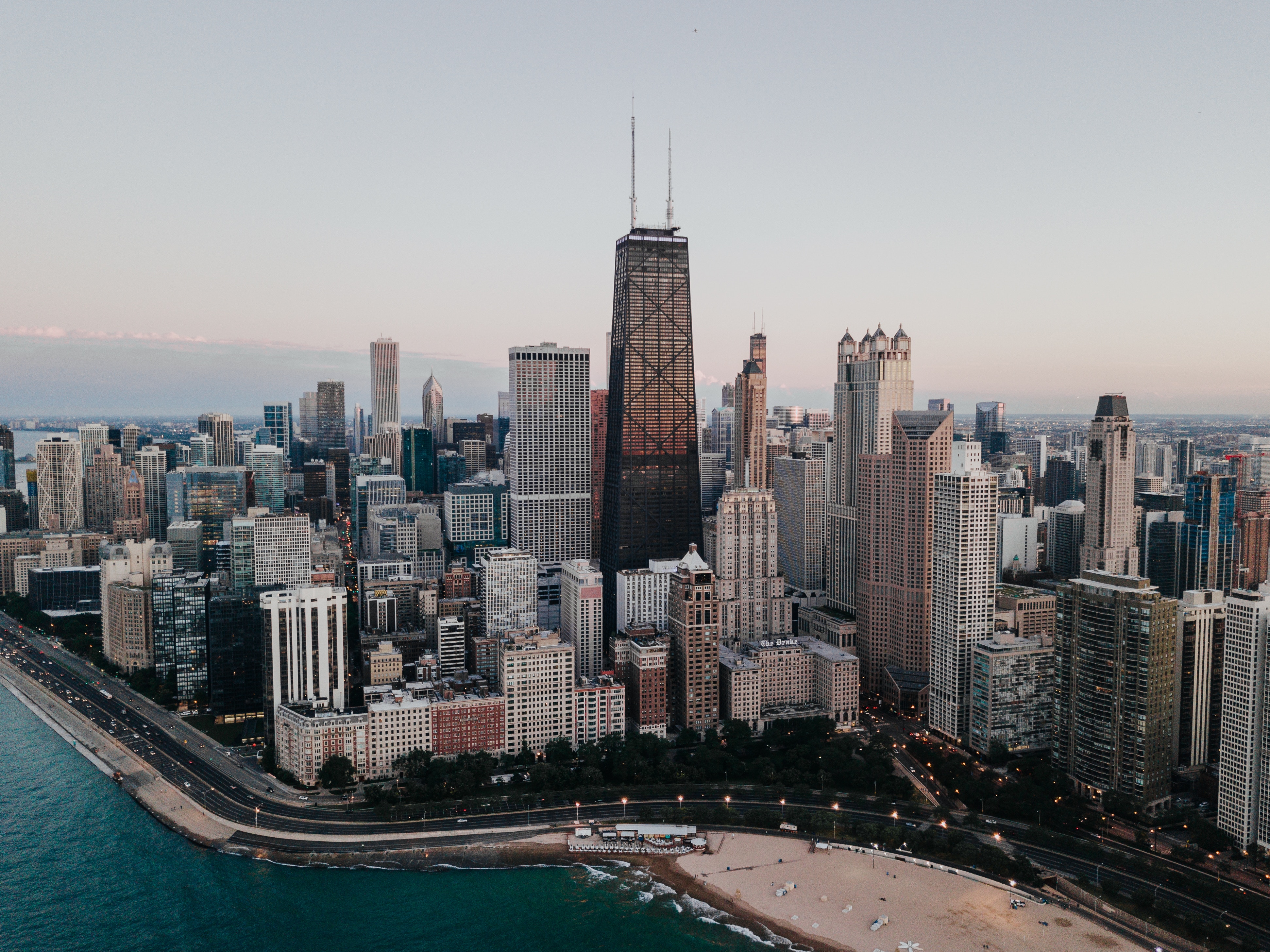 Laden Sie das Städte, Wolkenkratzer, Chicago, Menschengemacht-Bild kostenlos auf Ihren PC-Desktop herunter
