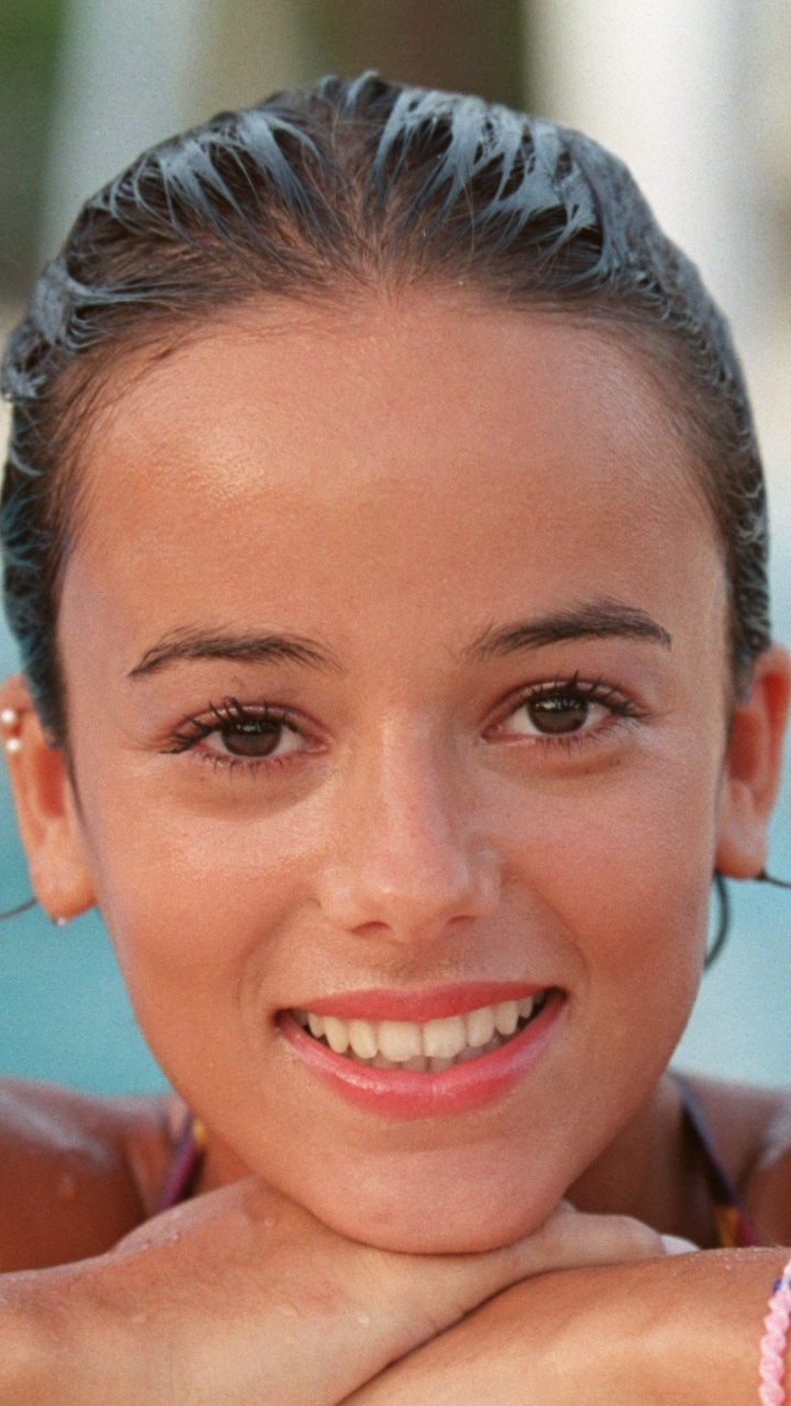 Download mobile wallpaper Music, Alizee for free.