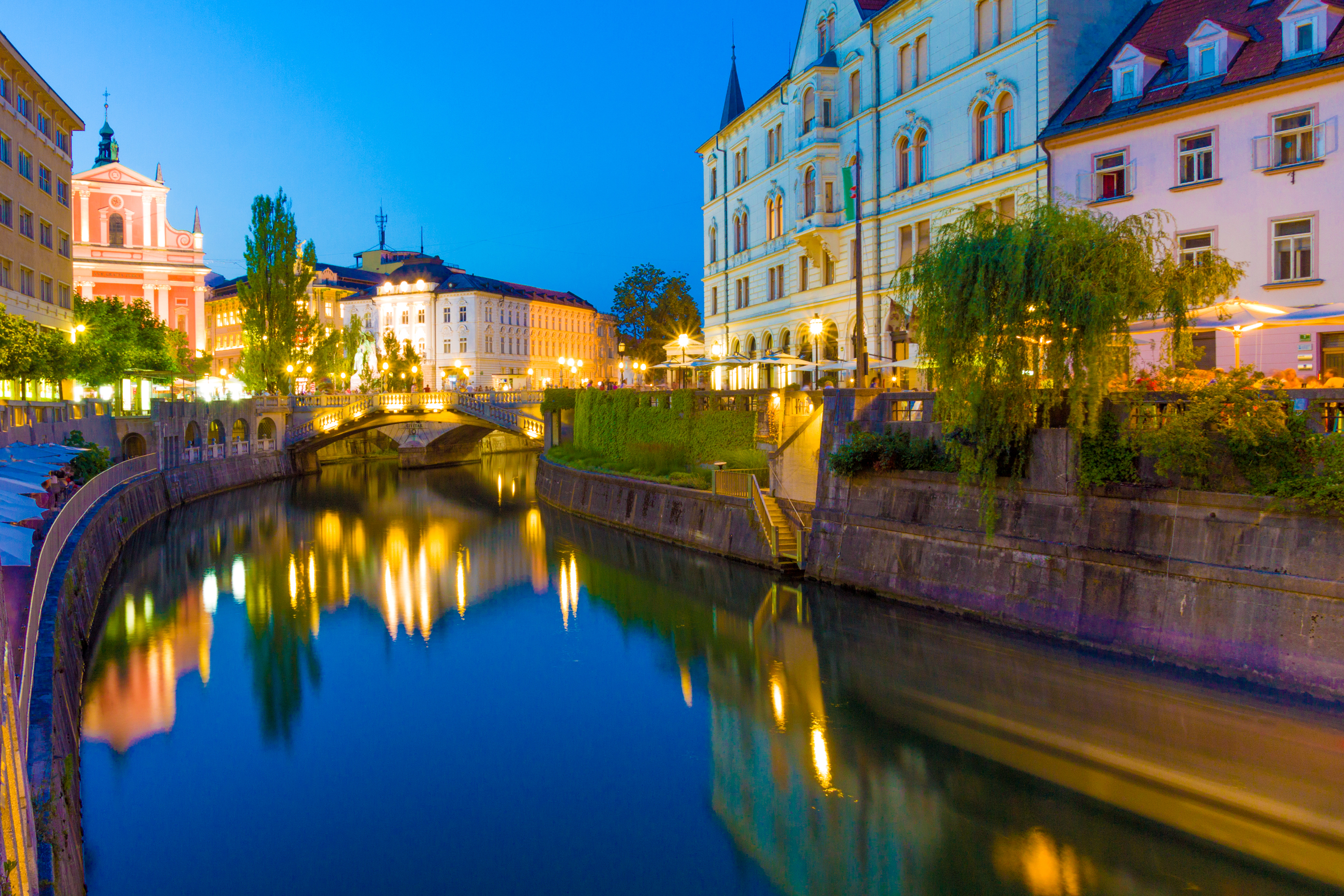 ljubljana, man made, town, building, canal, light, night, reflection, river, slovenia, towns