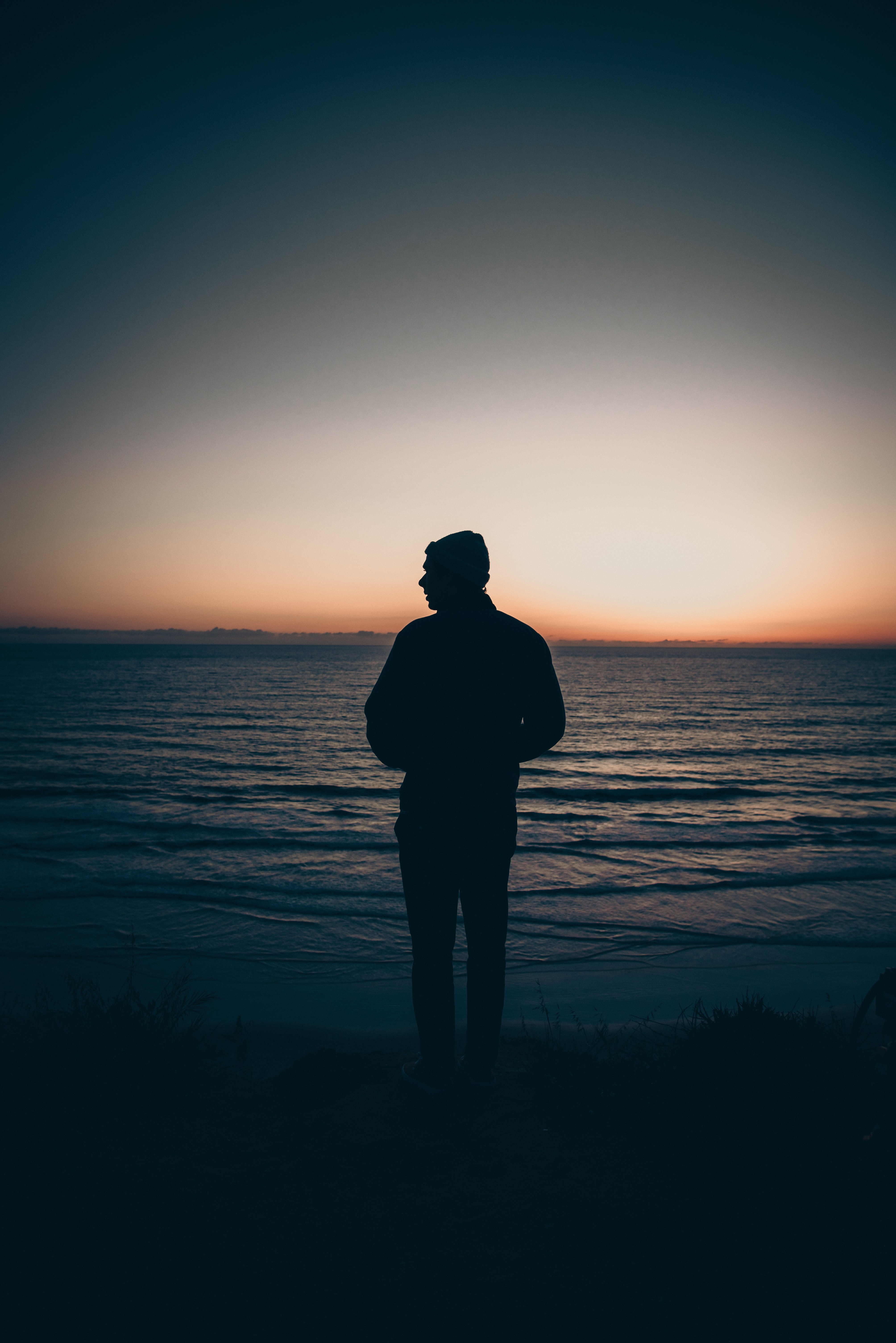 Download mobile wallpaper Horizon, Sunset, Silhouette, Loneliness, Dark for free.
