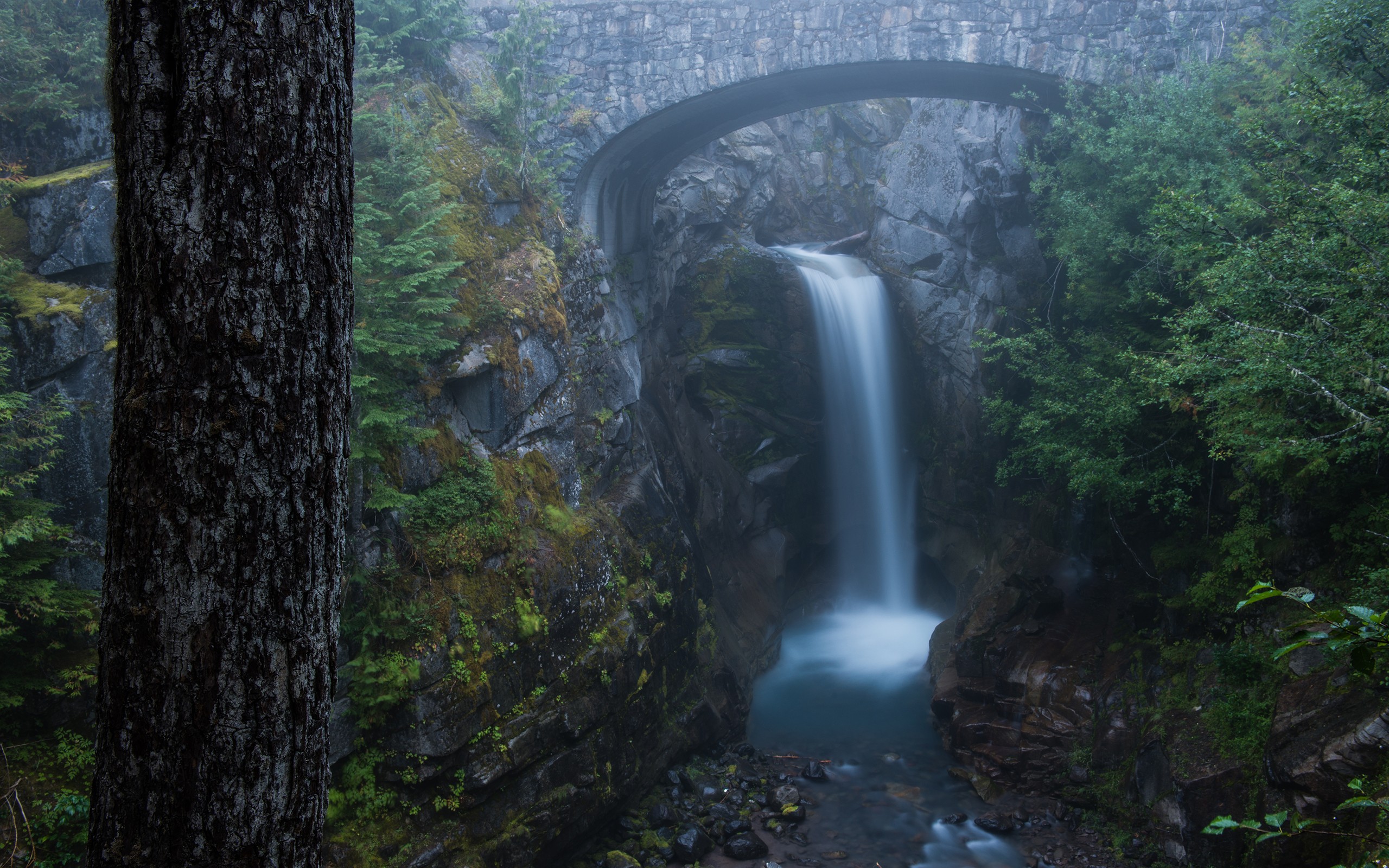 Скачать картинку Водопады, Водопад, Мост, Земля/природа в телефон бесплатно.