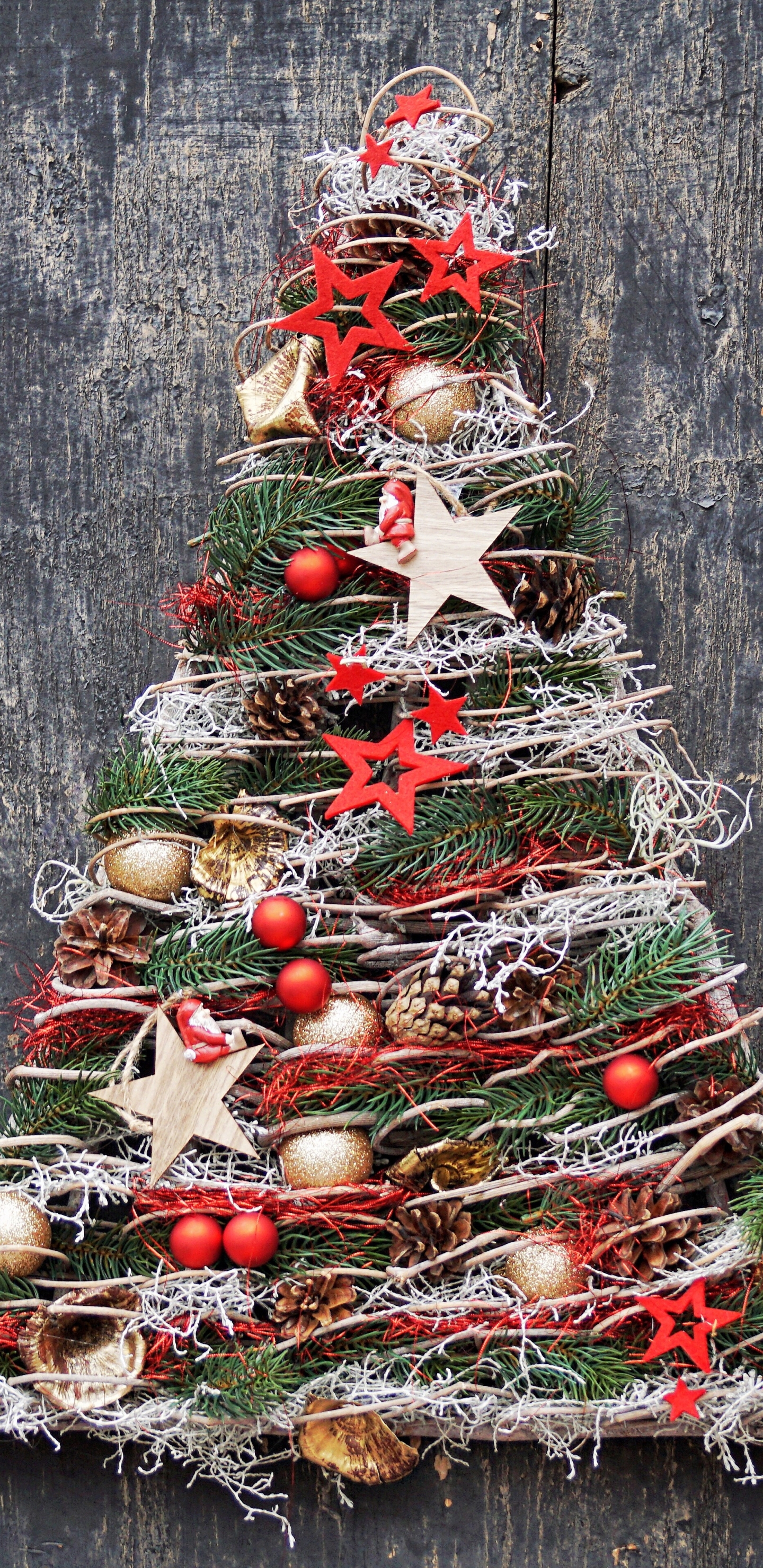 Download mobile wallpaper Christmas, Holiday, Christmas Tree for free.