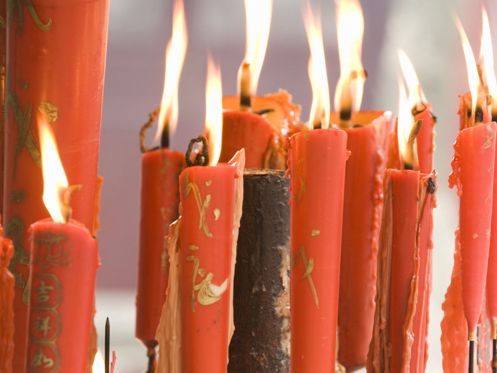 Download mobile wallpaper Miscellaneous, Miscellanea, Hieroglyph, China, Candles for free.