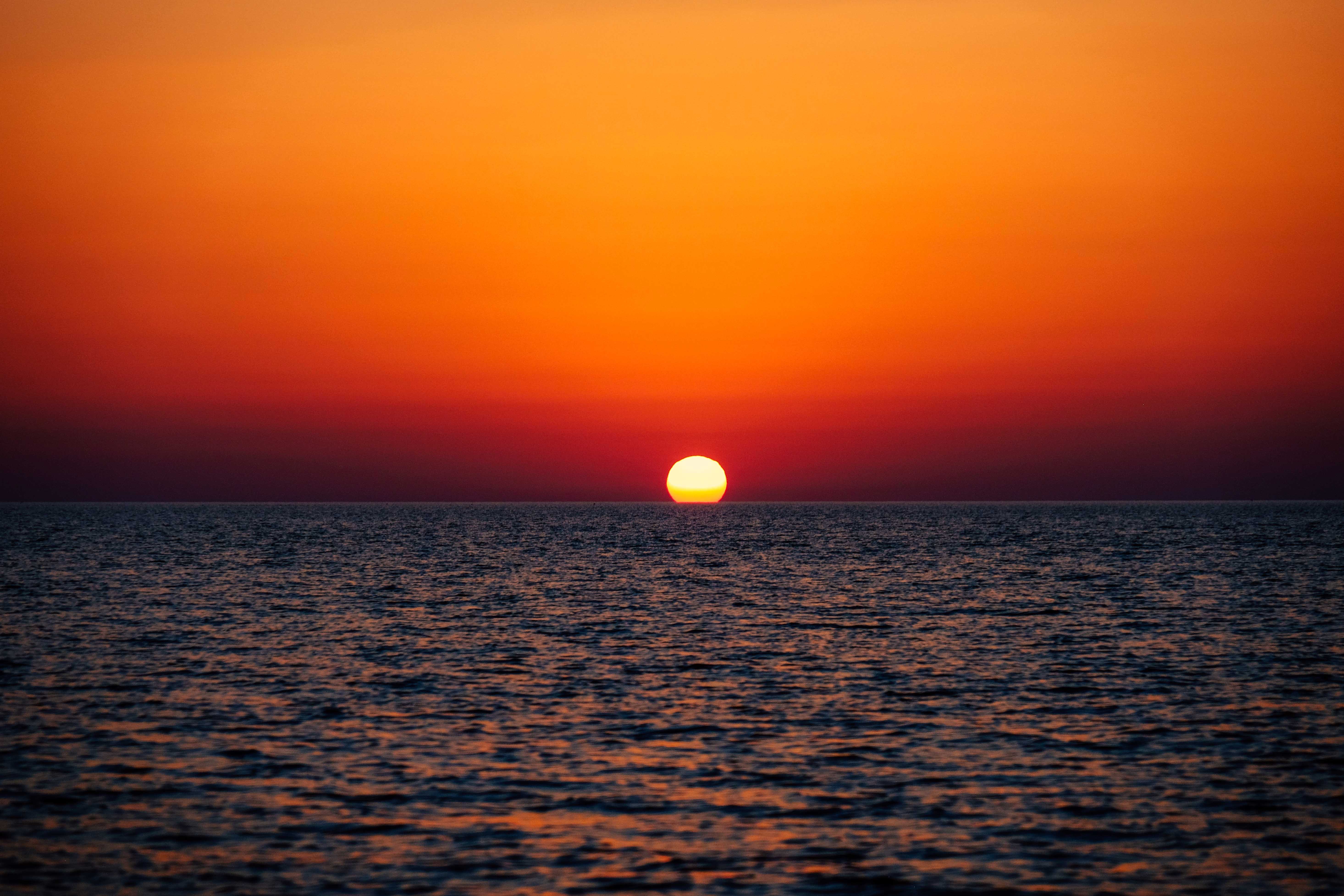 Free download wallpaper Sky, Horizon, Glare, Nature, Sunset, Sea on your PC desktop