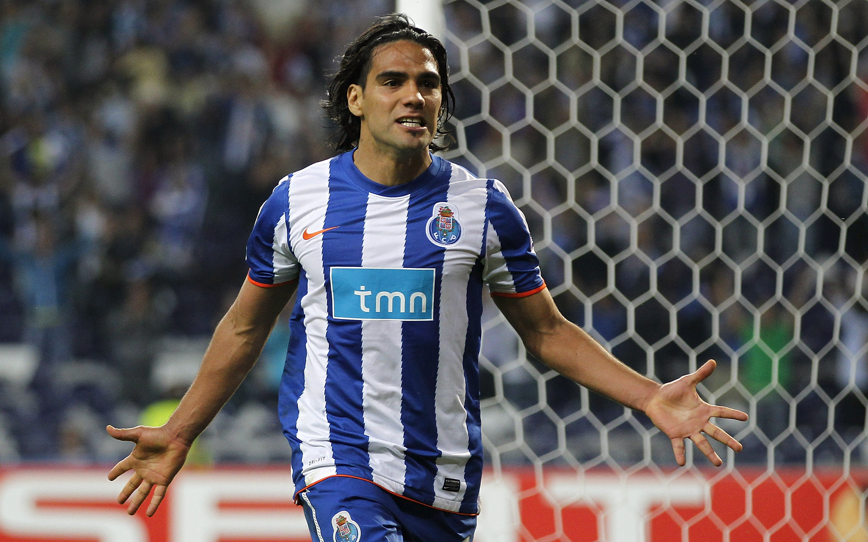 Download mobile wallpaper Sports, Soccer, Fc Porto, Radamel Falcao García for free.