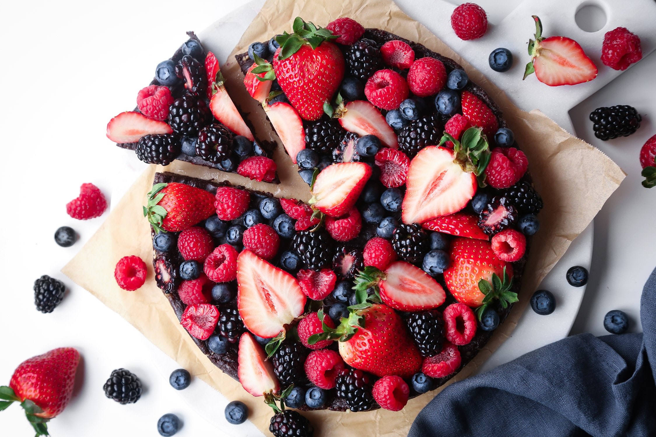 Free download wallpaper Food, Strawberry, Blueberry, Raspberry, Blackberry, Berry, Fruit, Pie on your PC desktop