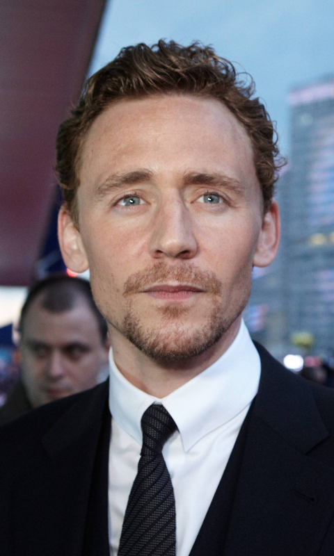Descarga gratuita de fondo de pantalla para móvil de Inglés, Celebridades, Actor, Tom Hiddleston.