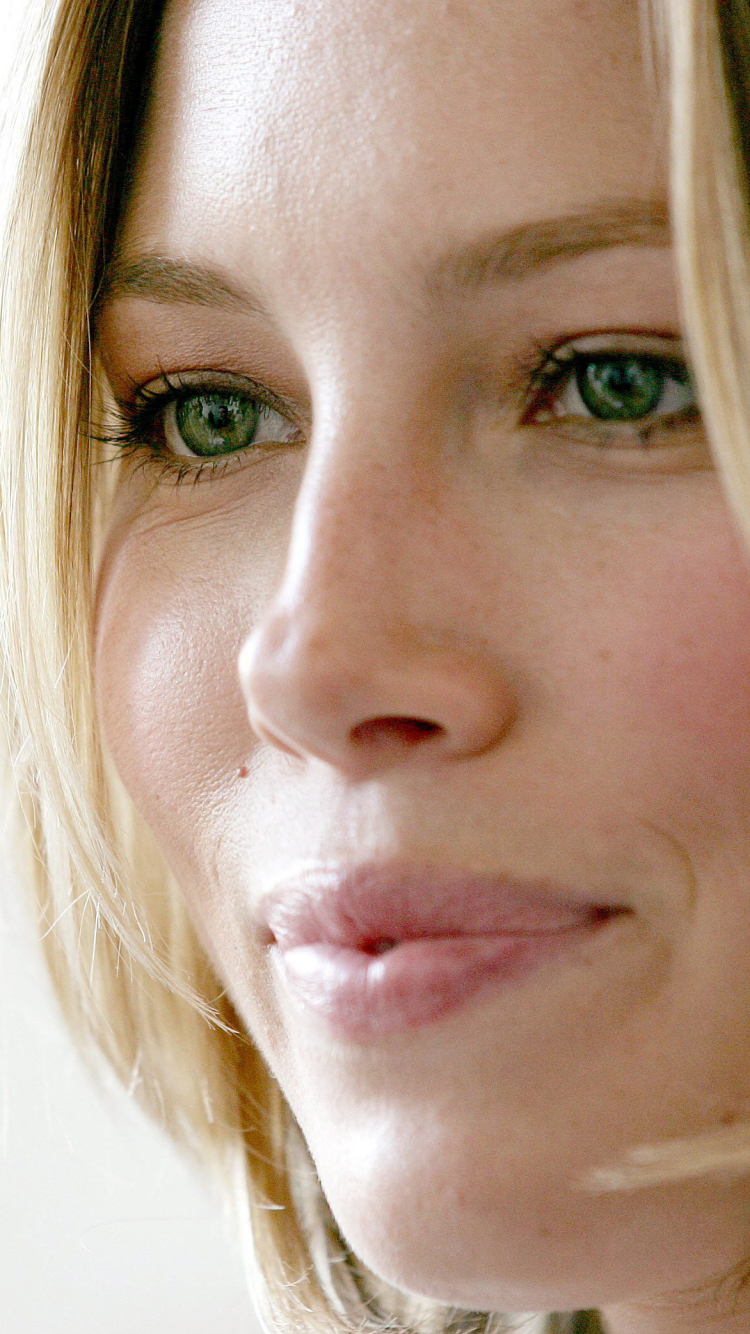 Download mobile wallpaper Celebrity, Jessica Biel for free.