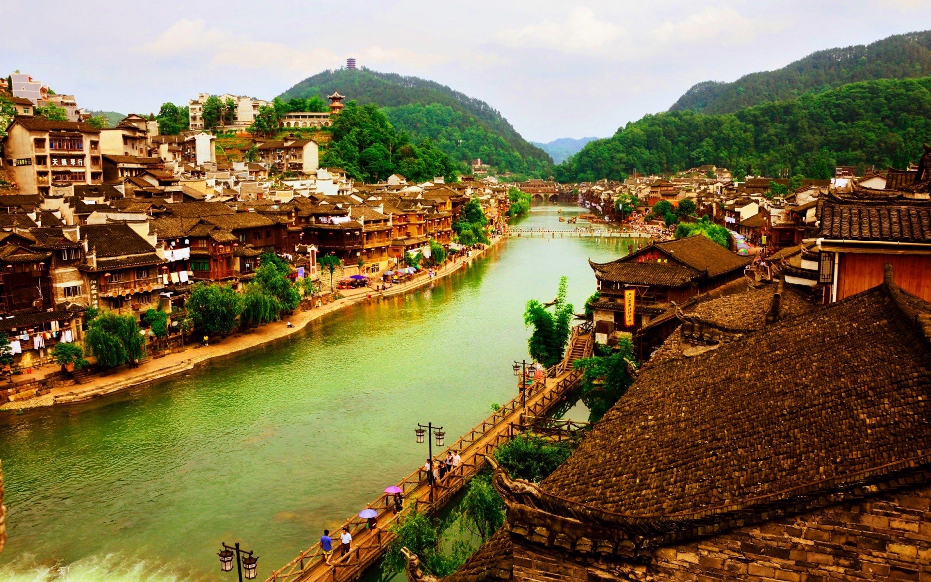 Download mobile wallpaper House, China, Town, Man Made, Canal, Towns for free.